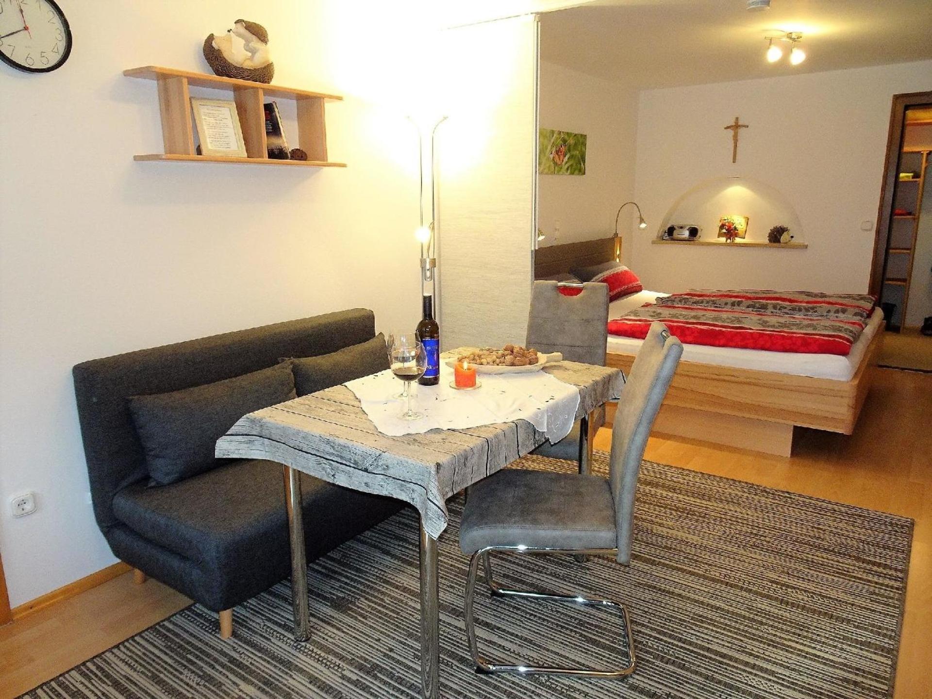 Apartment photo 2