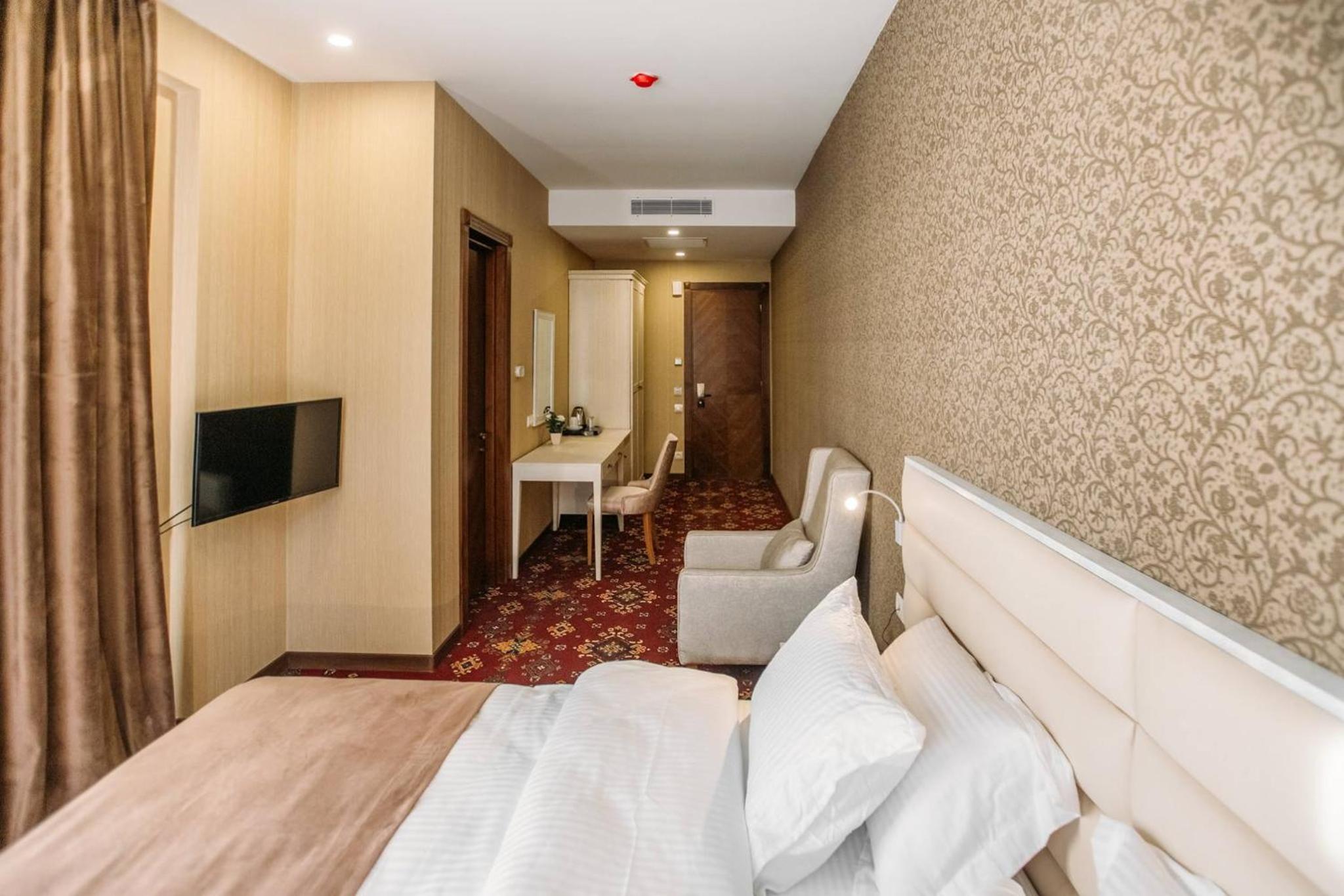 Double Or Twin Room With Balcony - Photo 3