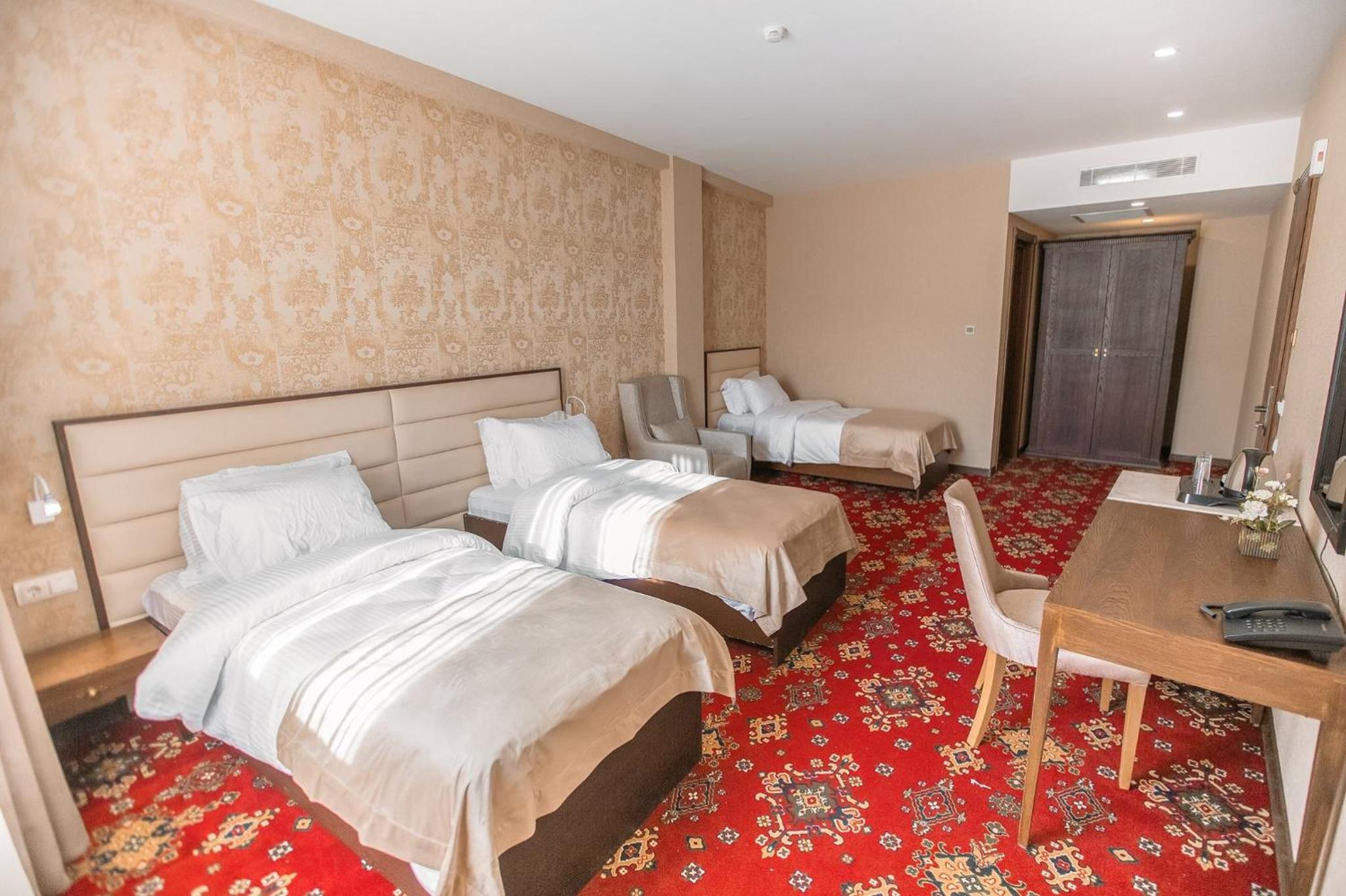 Triple Room With City View photo 2