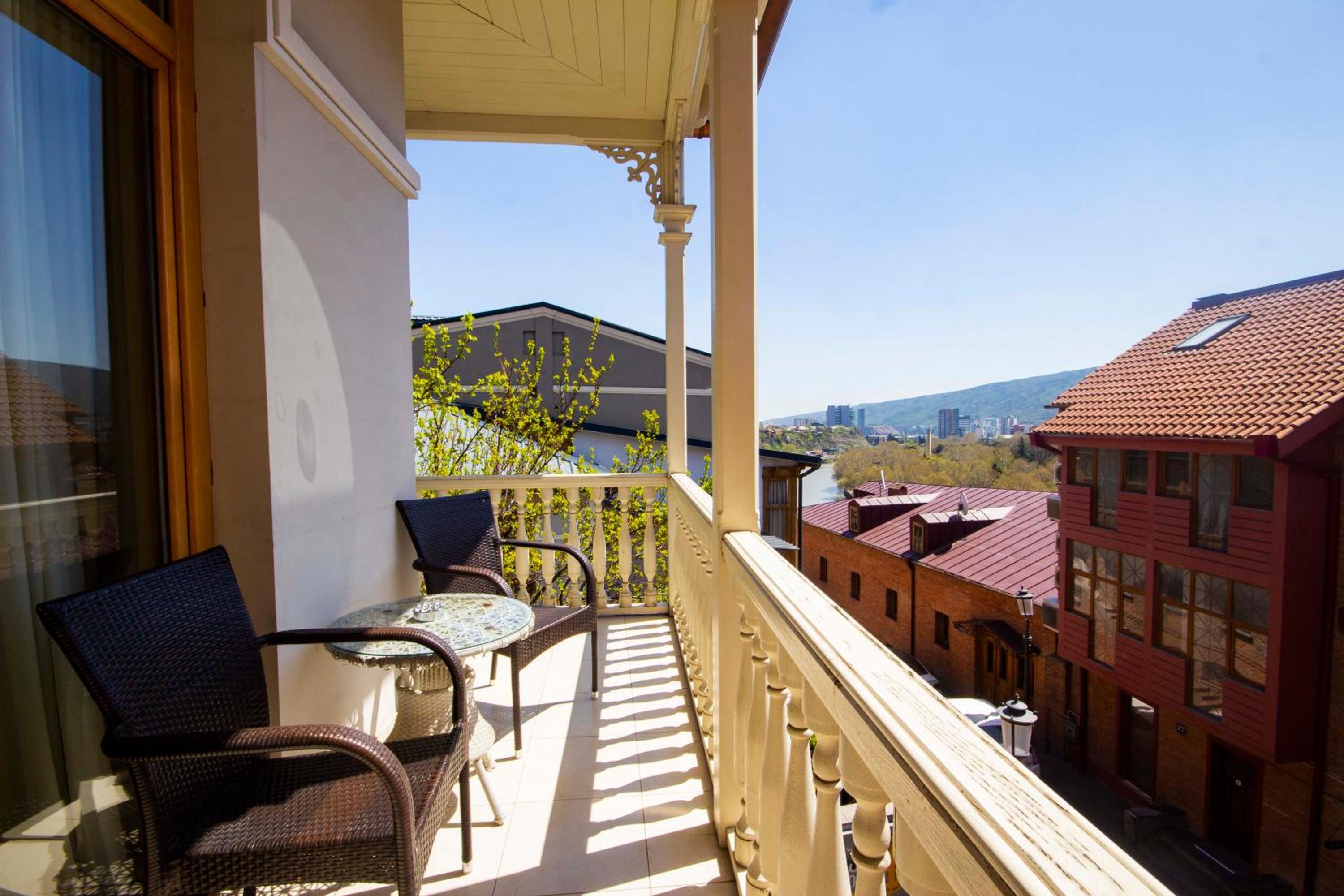 Double Or Twin Room With Balcony - Photo 18