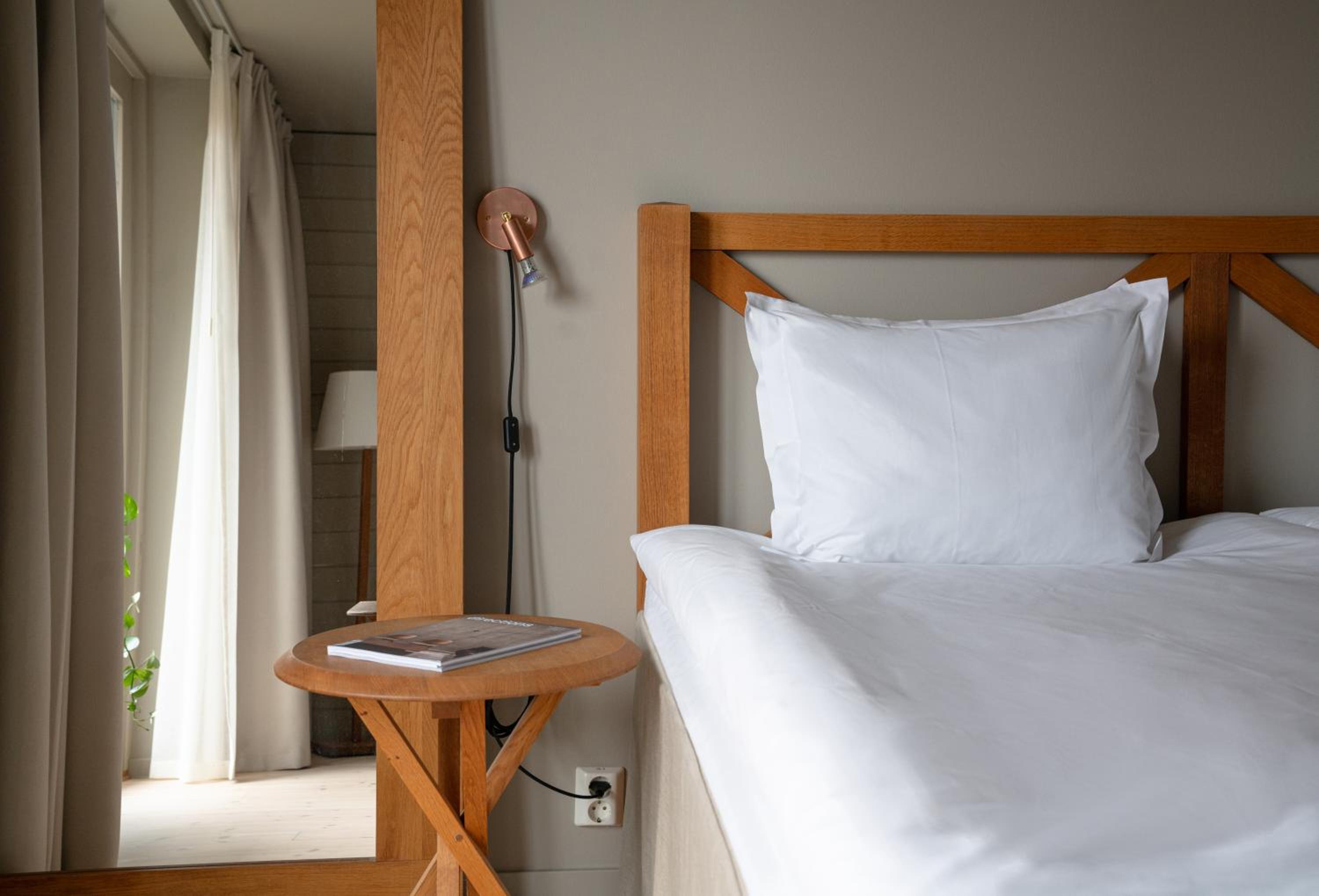 Standard Double Room with Sea View - Photo 3