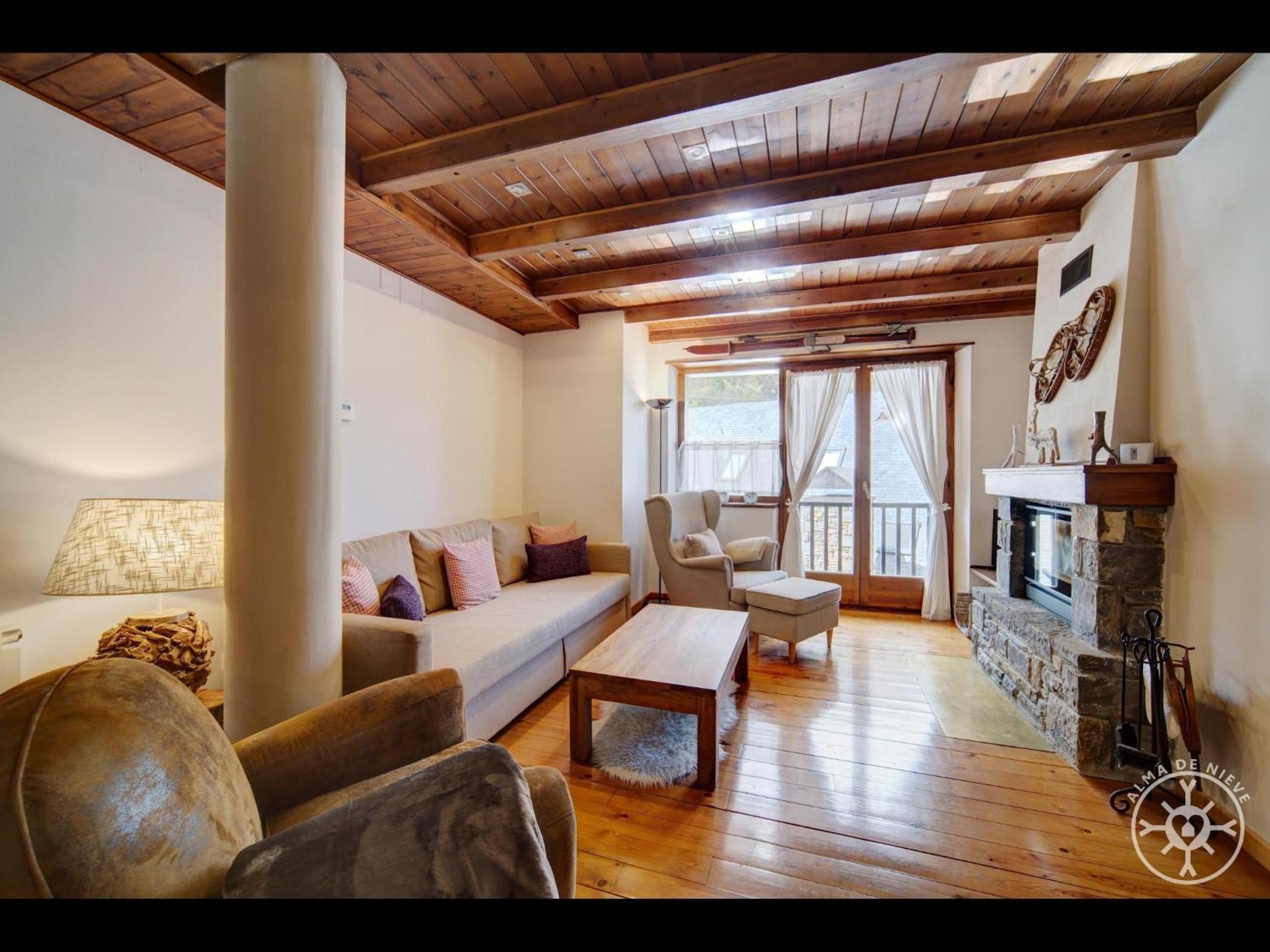 Apartment photo 2