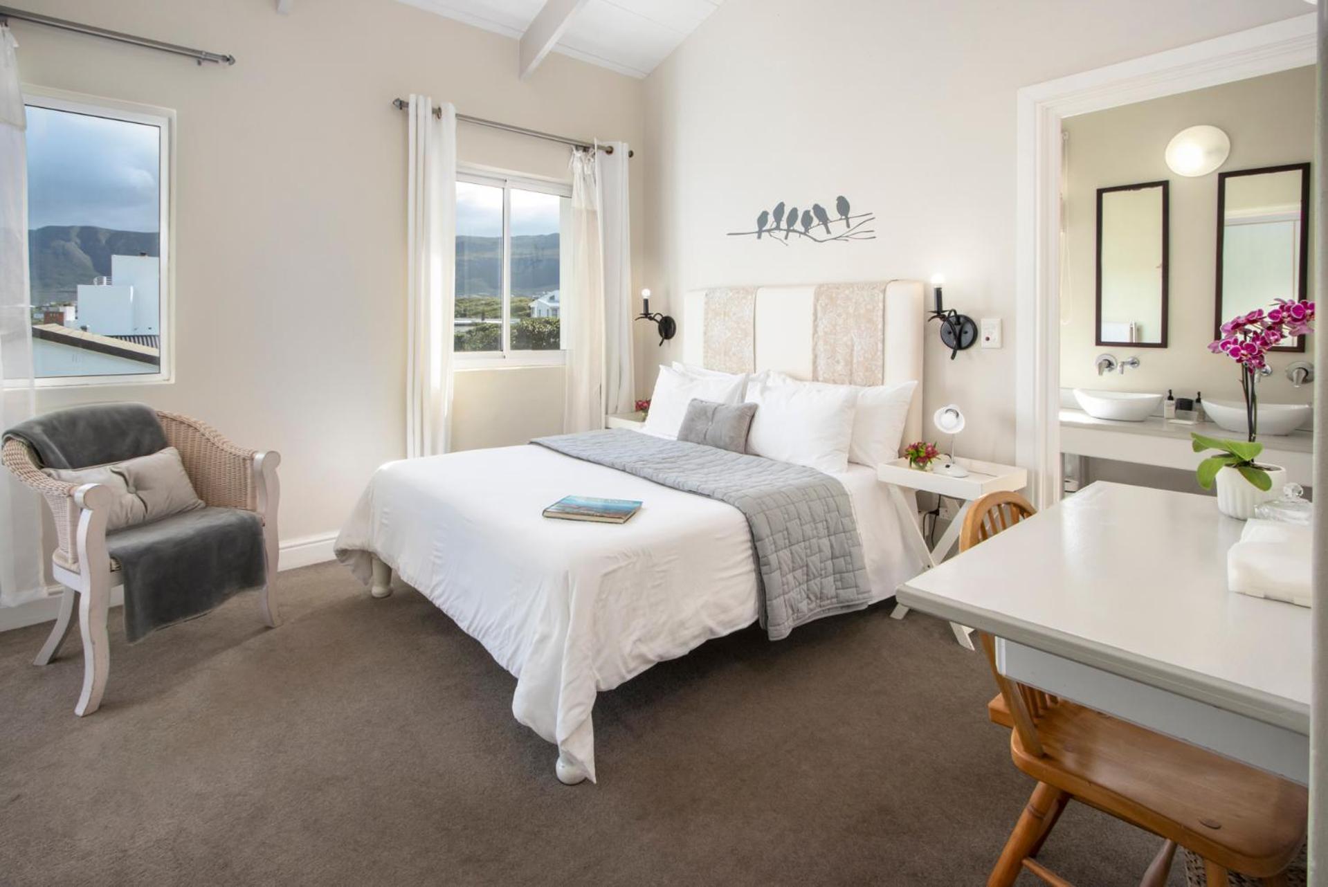 Deluxe Queen Room - Photo 2