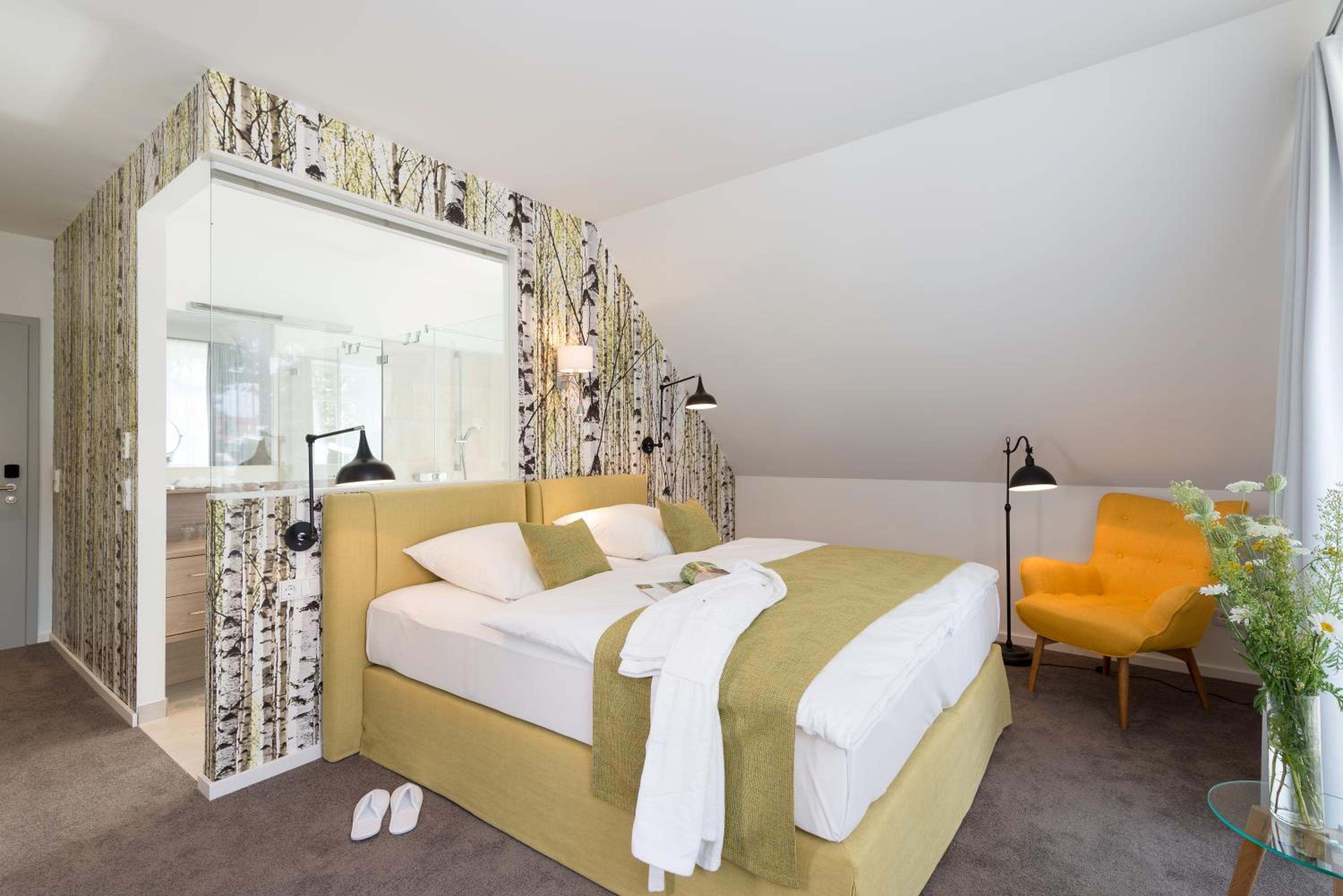 Superior Deluxe Double or Twin Room  photo 2