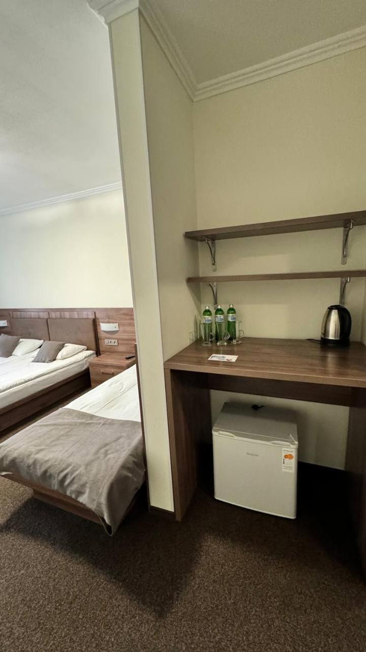 Standard Triple Room photo 2