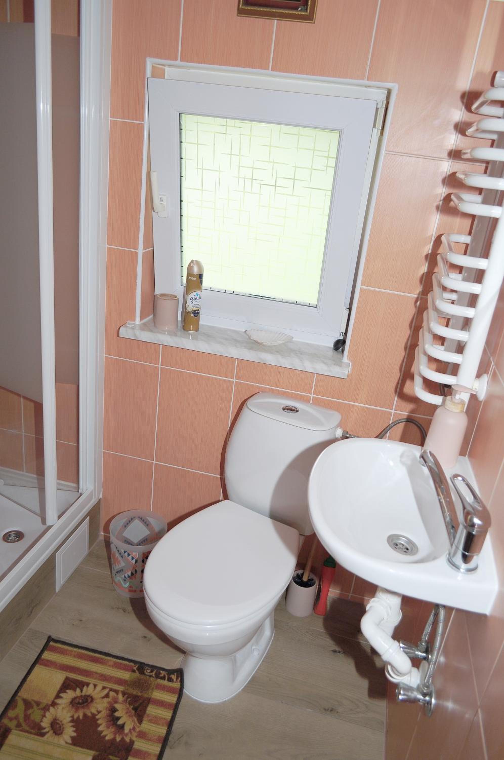 Double or Twin Room with Bathroom - Photo 40
