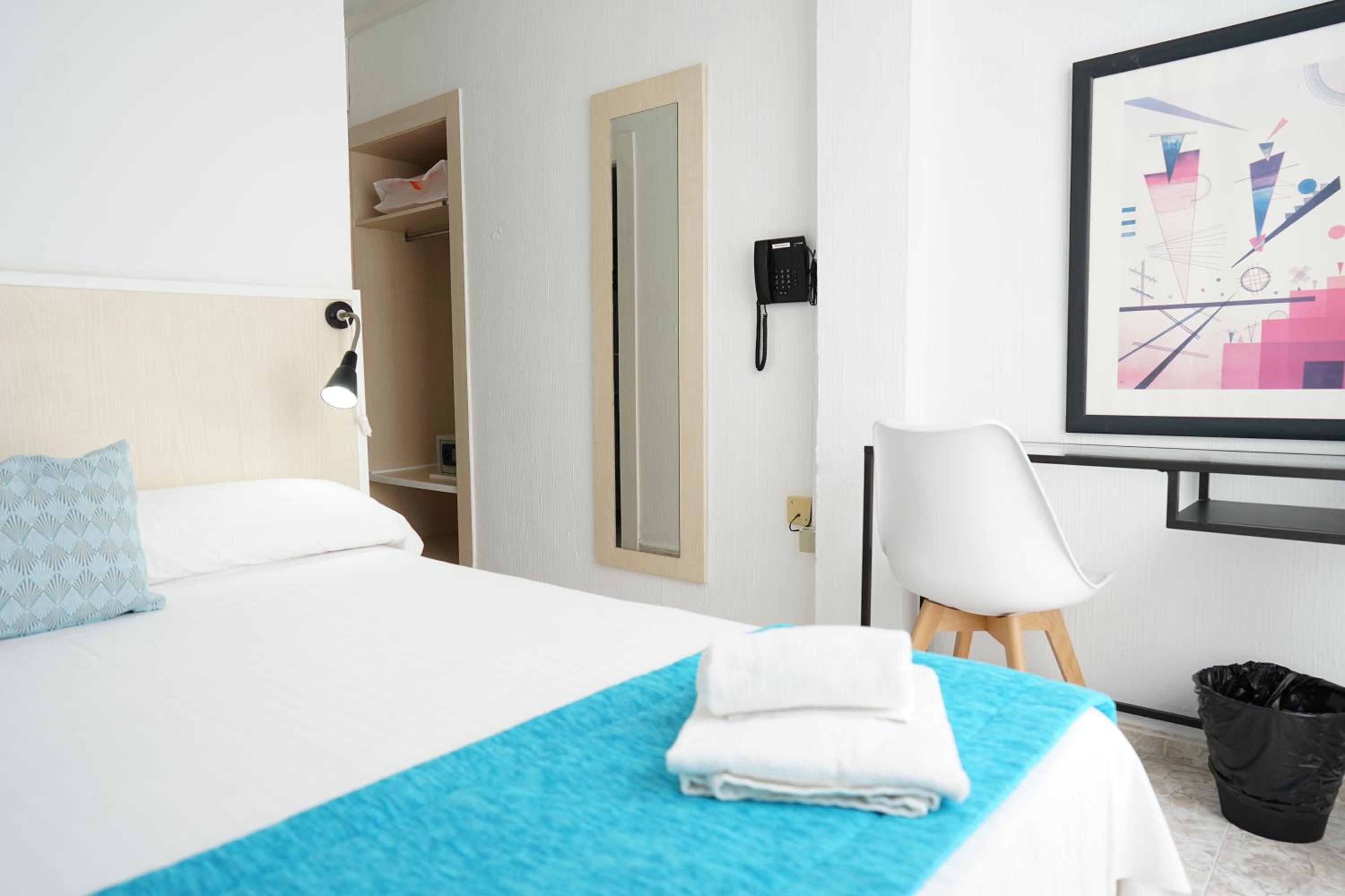 Habitación Sencilla con Balcón