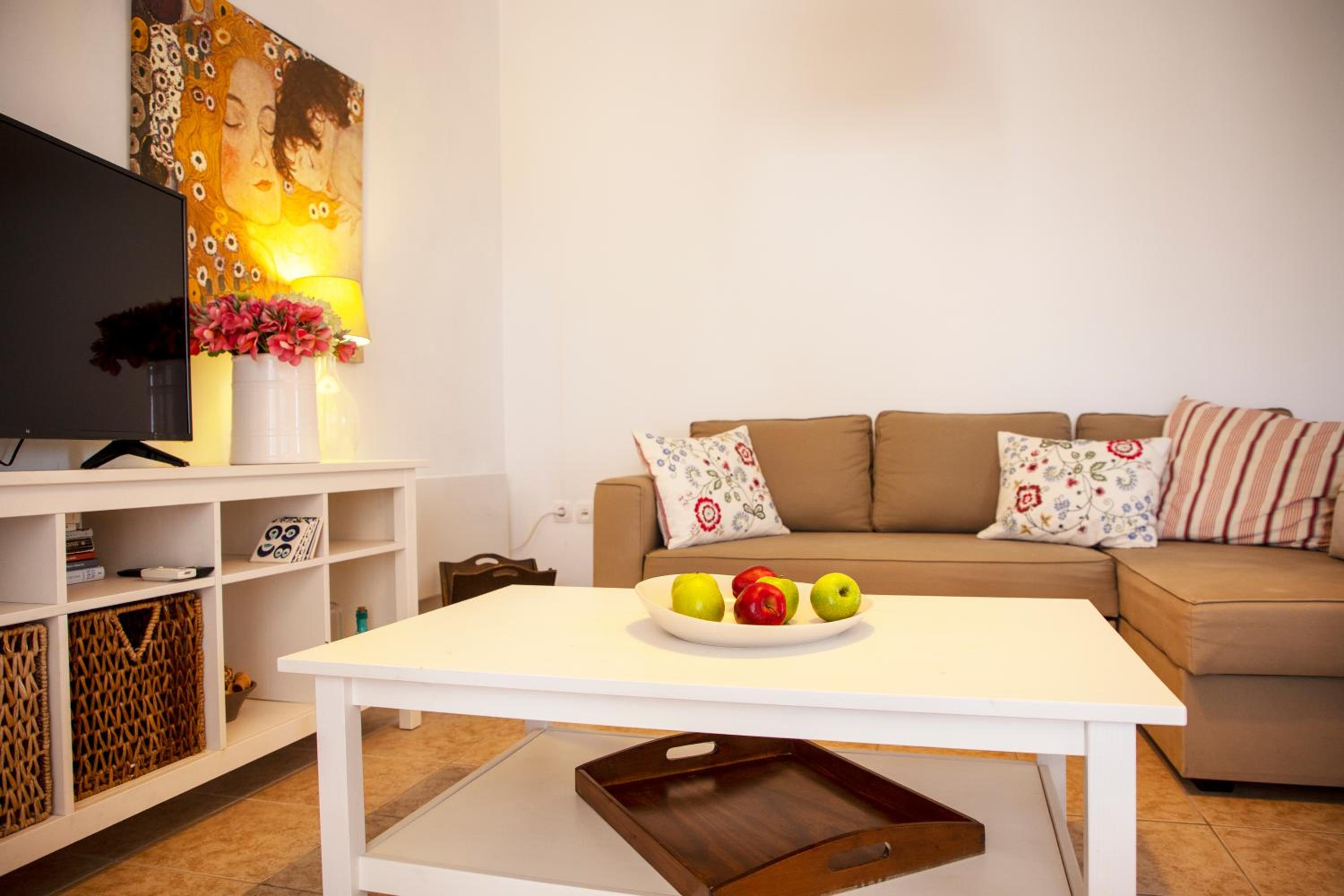 Apartment photo 1