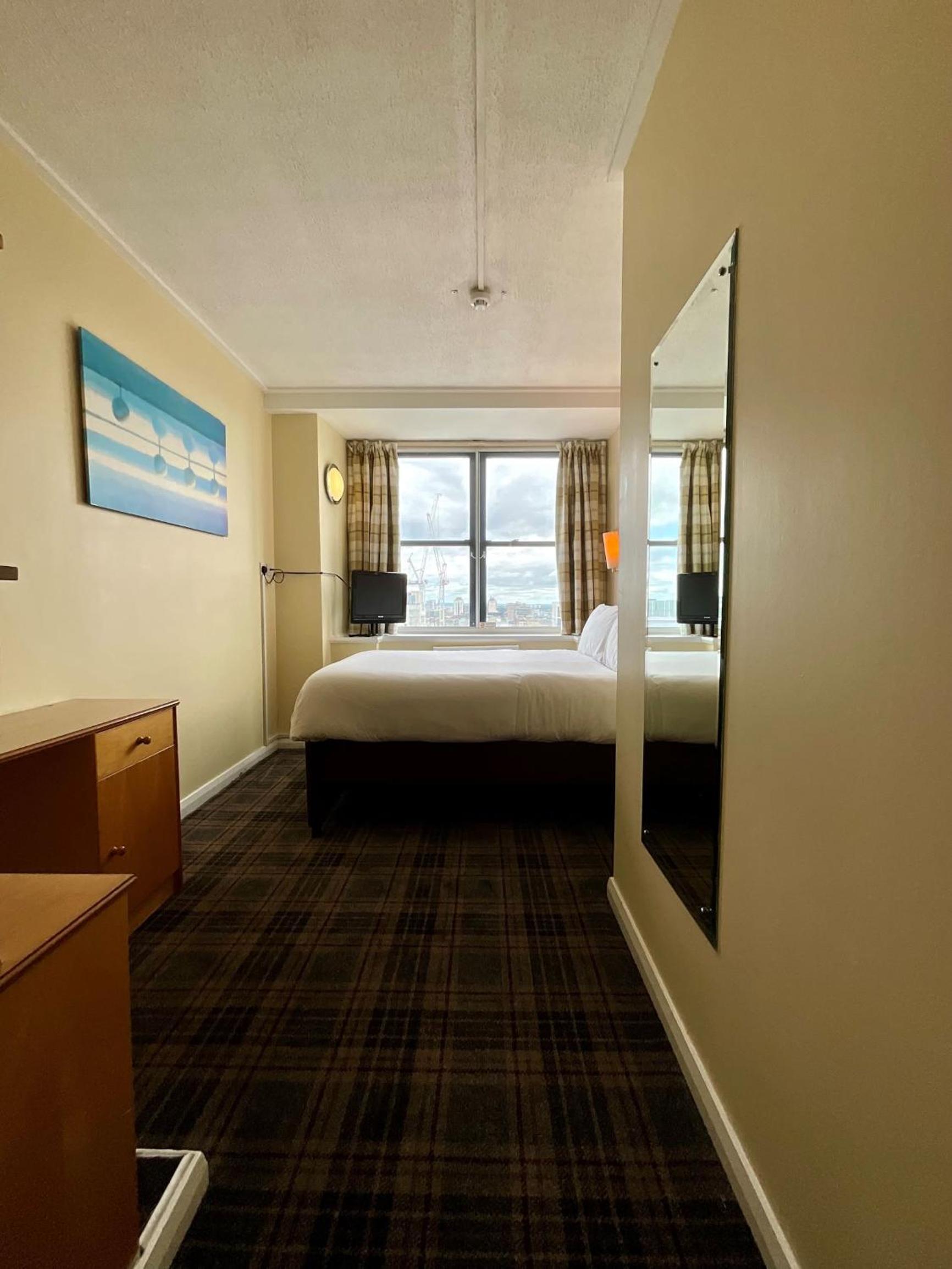 Double Room - Photo 19