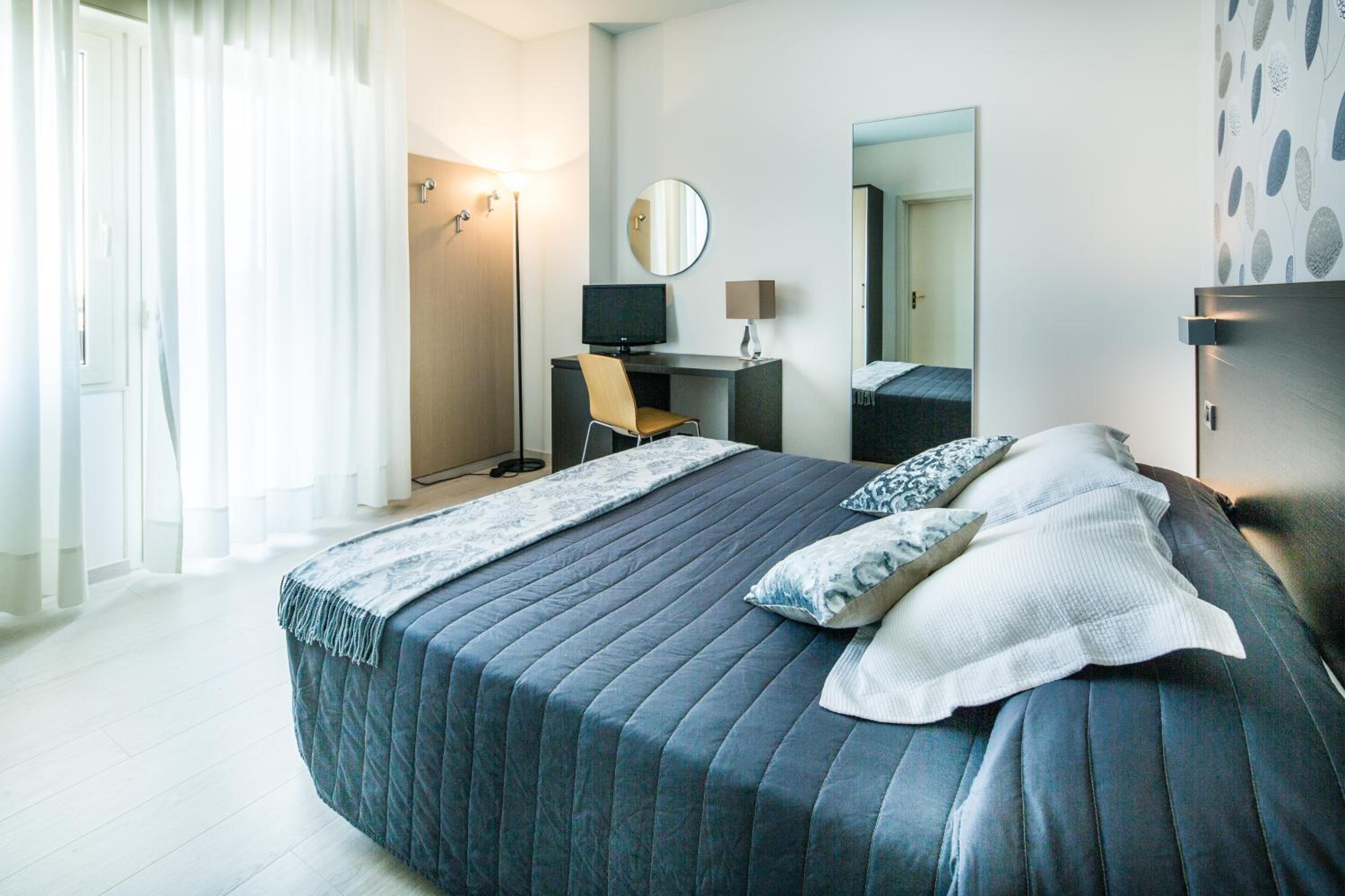 Double Room with Terrace - Photo 6