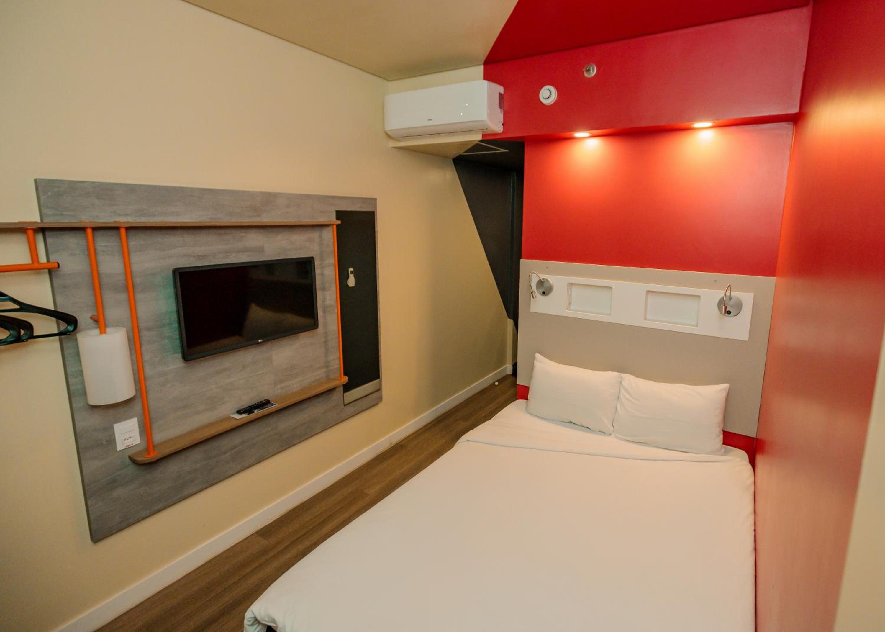 Standard Double Room - Photo 18