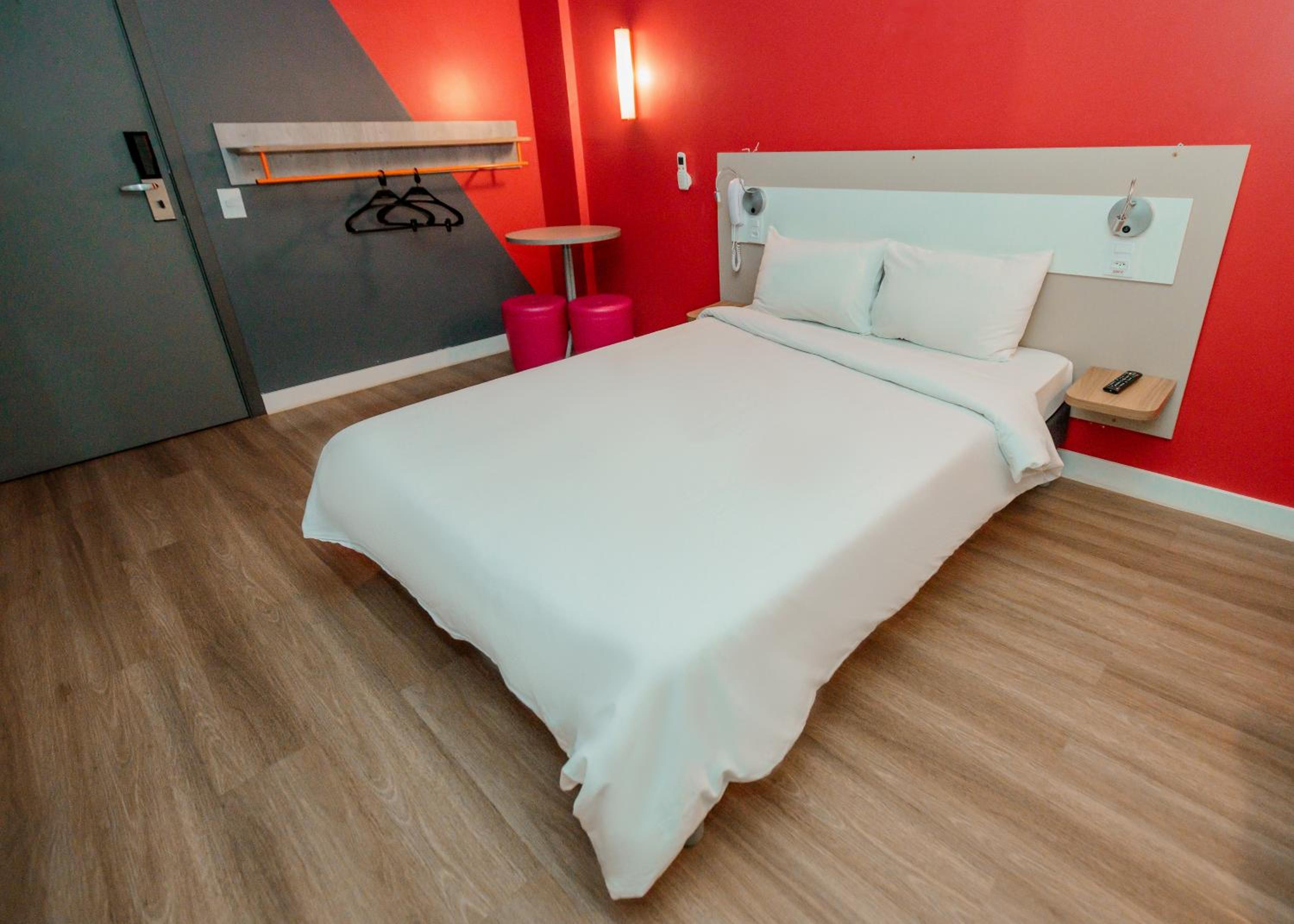 Standard Double Room - Disability Access - Photo 9