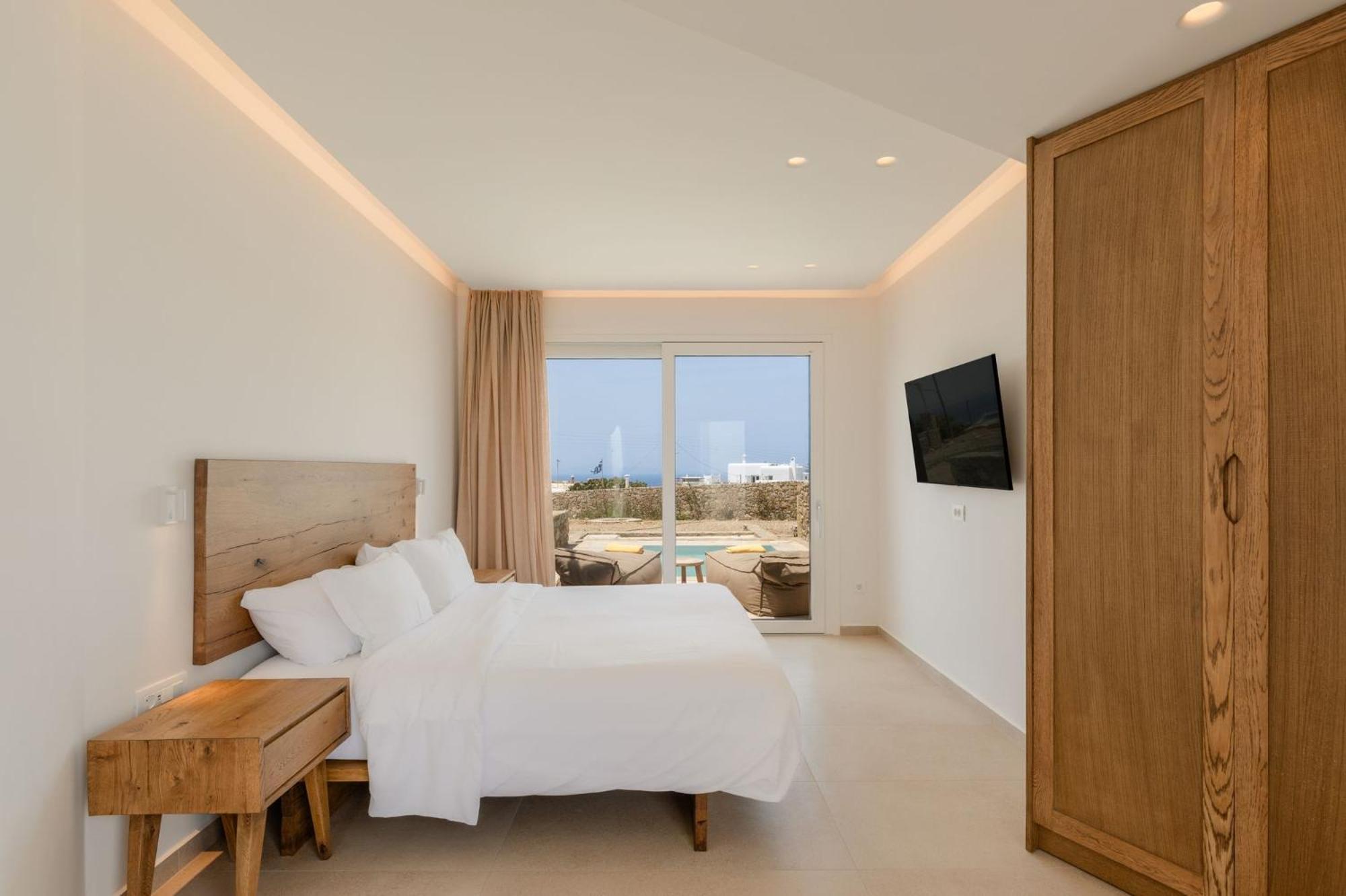 Junior Suite with Private Pool - Photo 6
