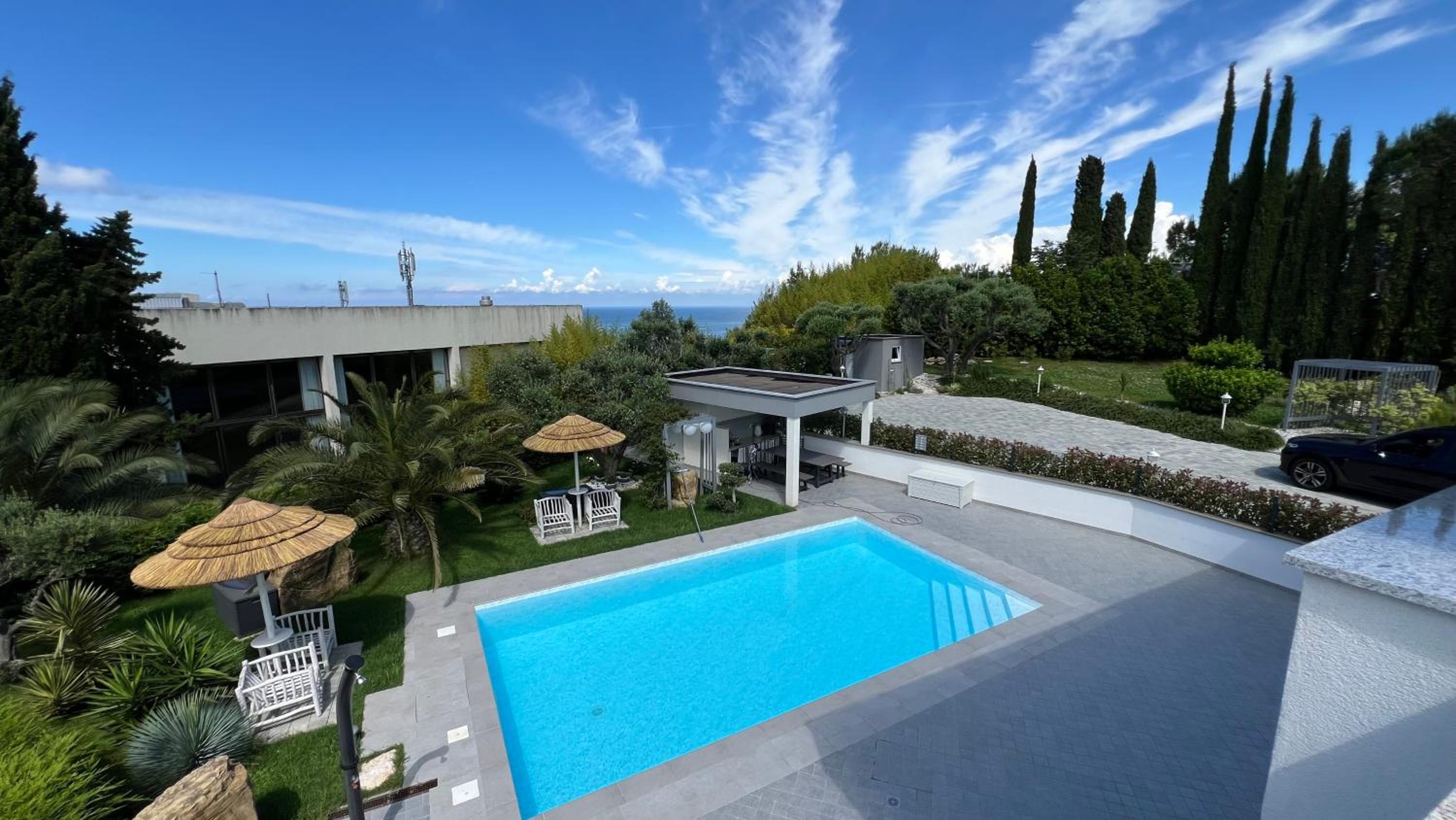 Apartment with Sea View - Photo 11