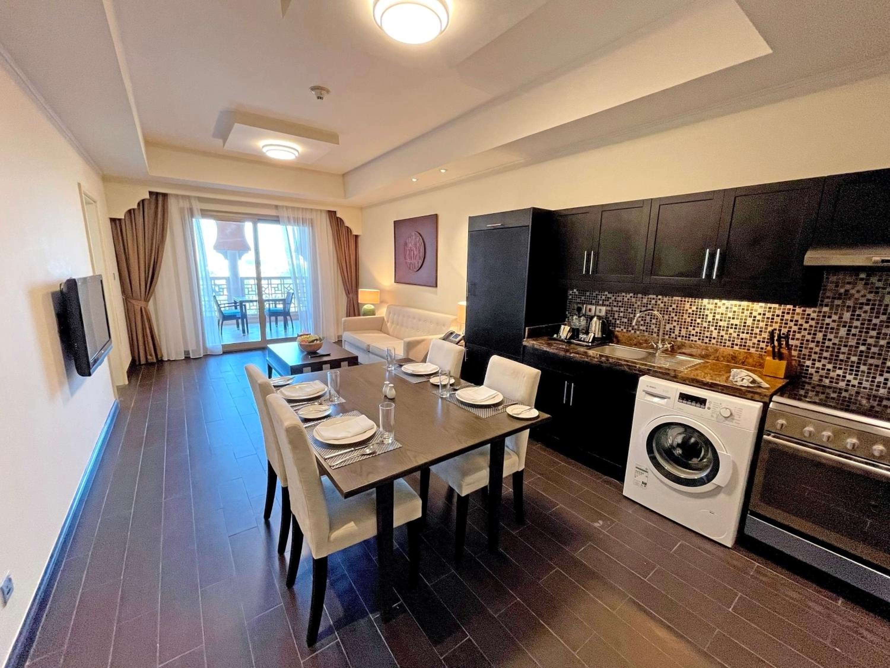 Deluxe Two Bedroom Apartment