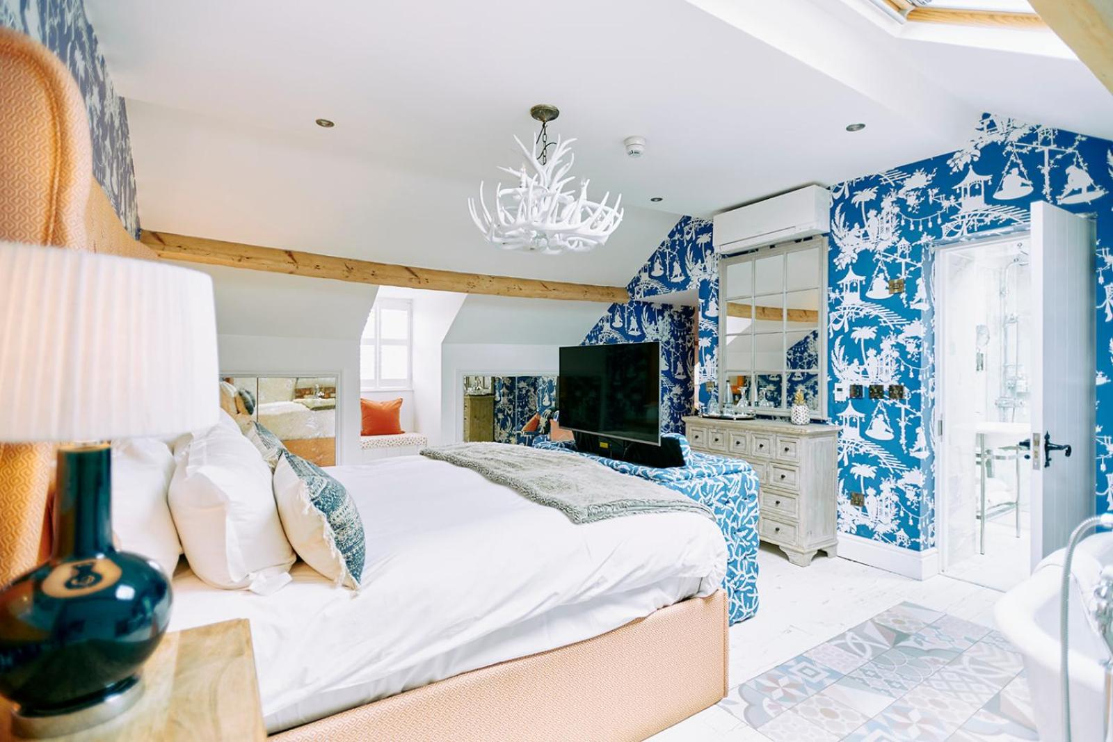 Lovely Loft Suite - Thermal Journey included (Not dog friendly) - Photo 1