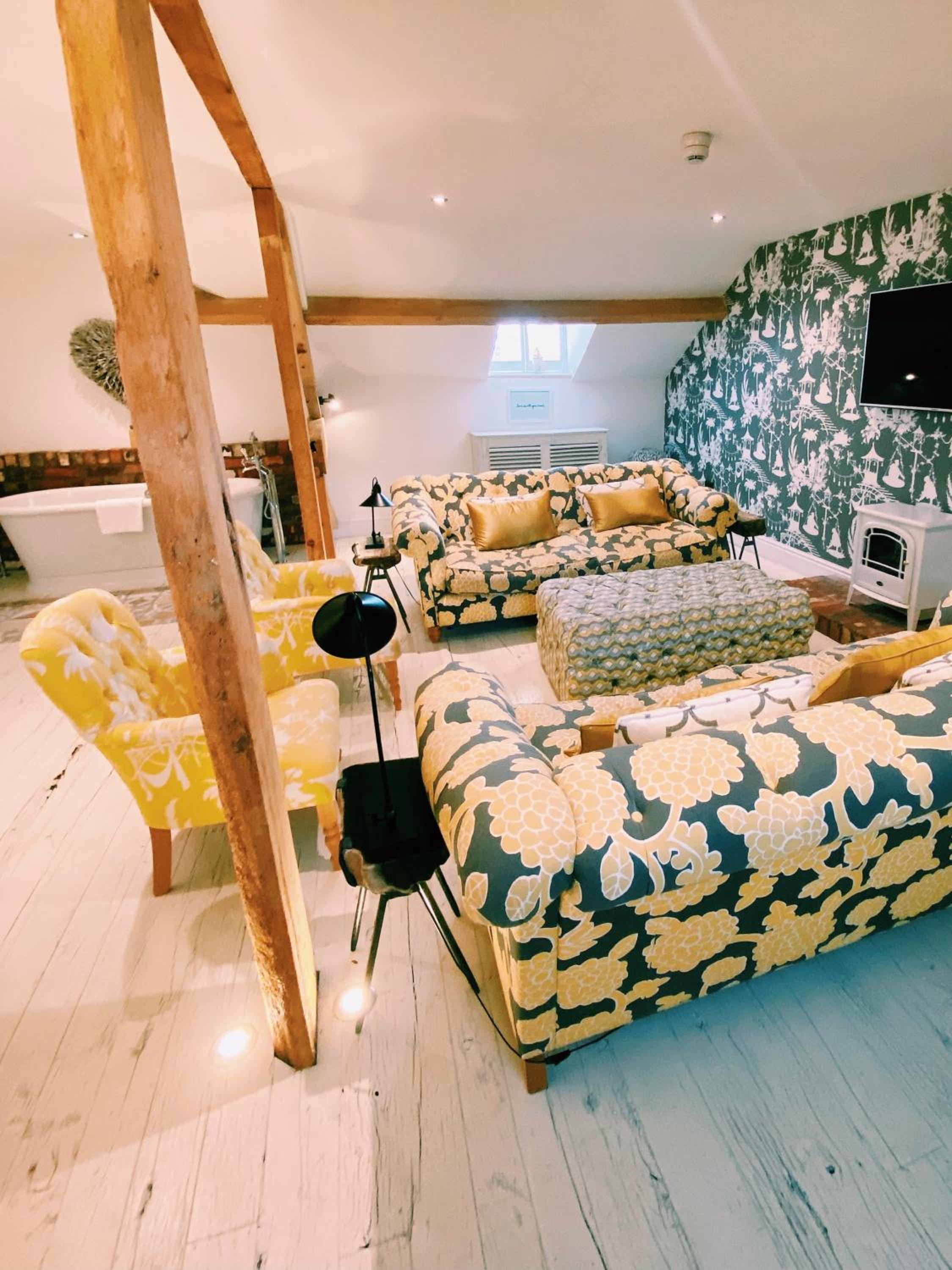 Fabulous Loft Suite - Thermal Journey included (not dog friendly) - Photo 13