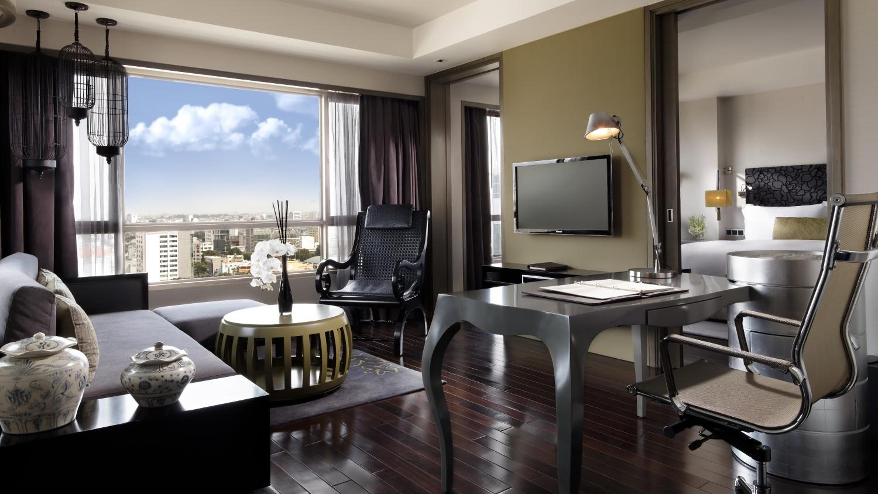 Prestige Suite with Club Millésime Access and City View photo 2