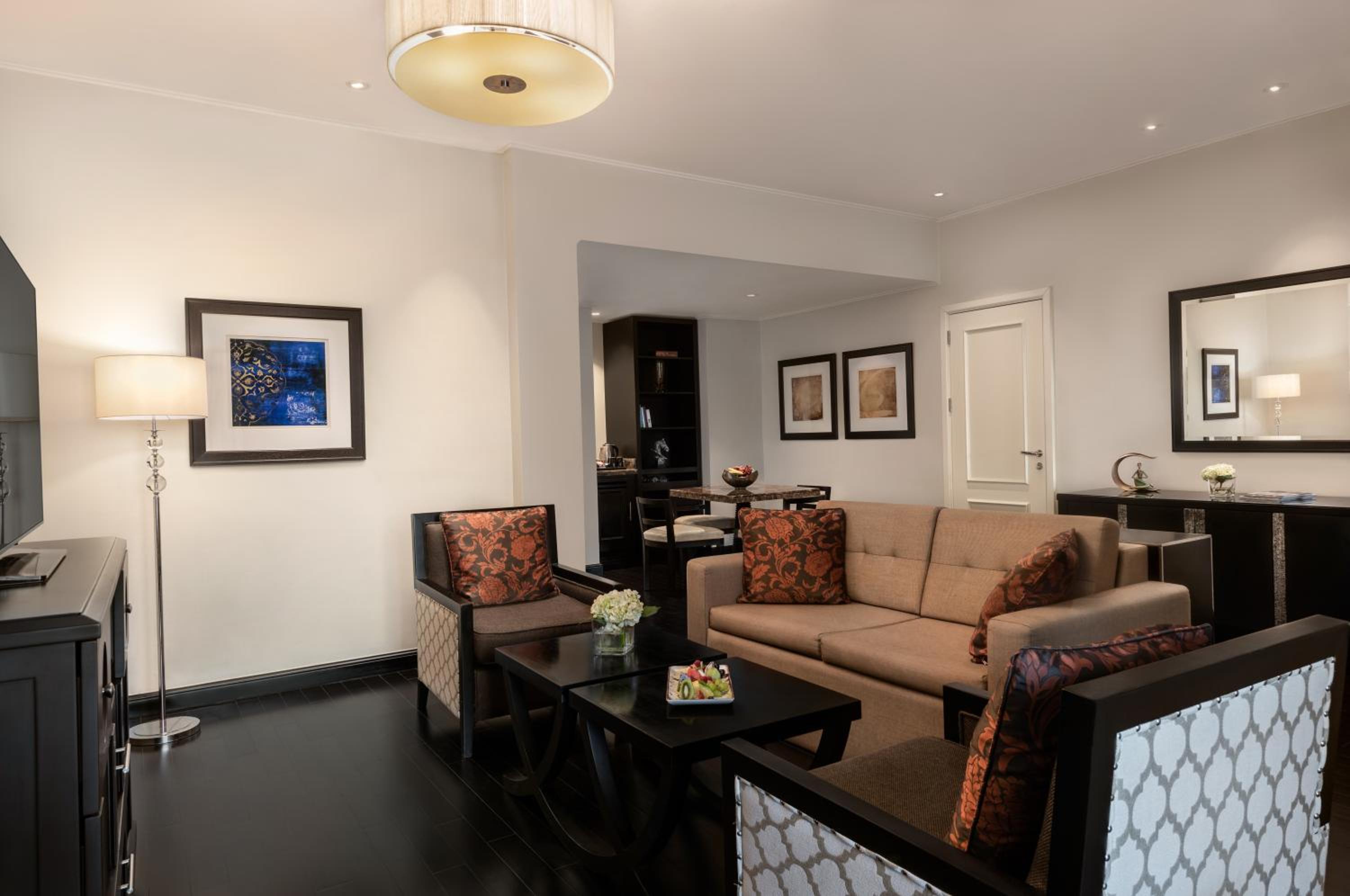 Family Suite, Evening Drinks & Canapes Section