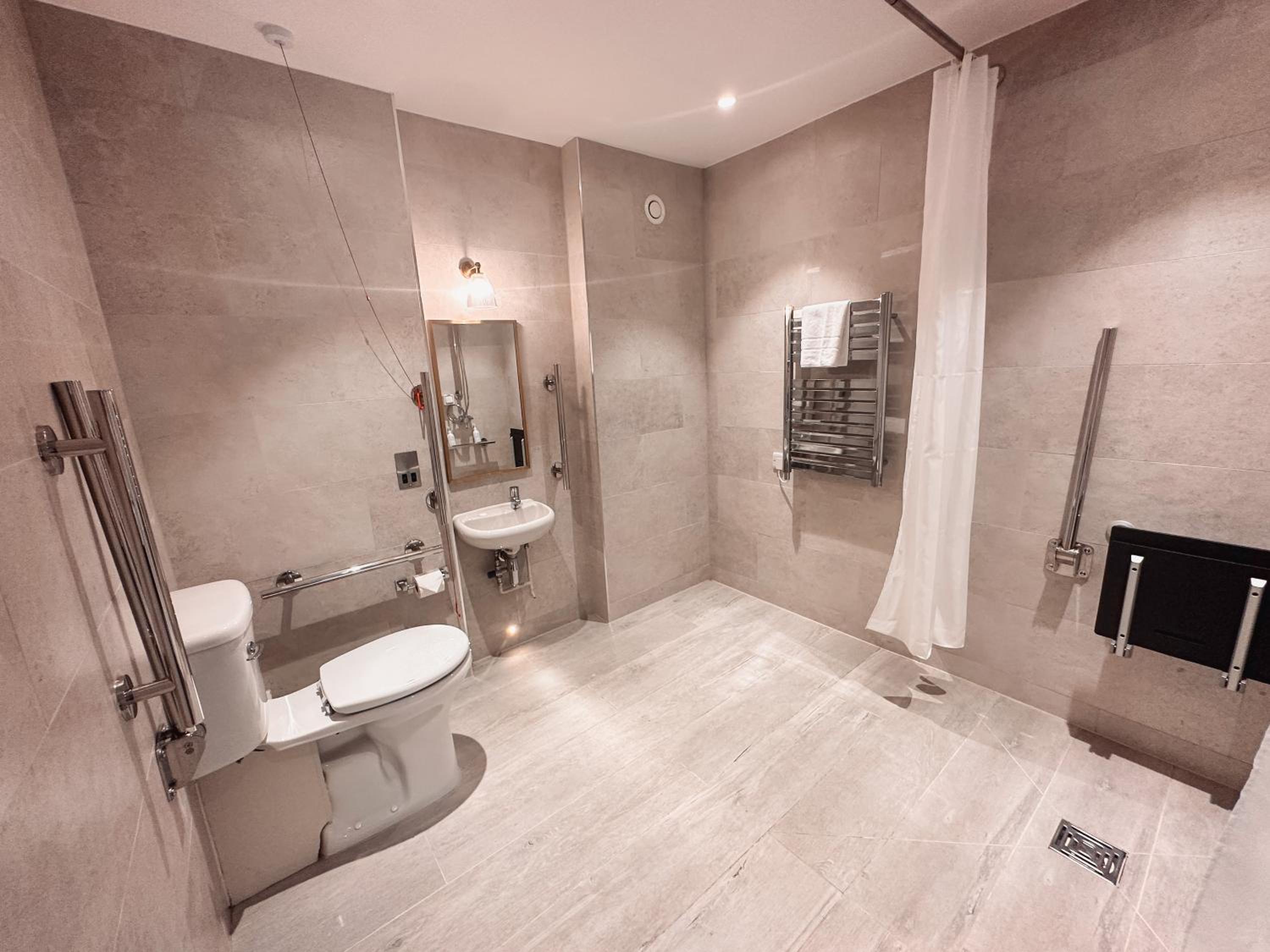 Splendid Accessible Room - Thermal Journey Included (Not Dog Friendly) - Photo 8