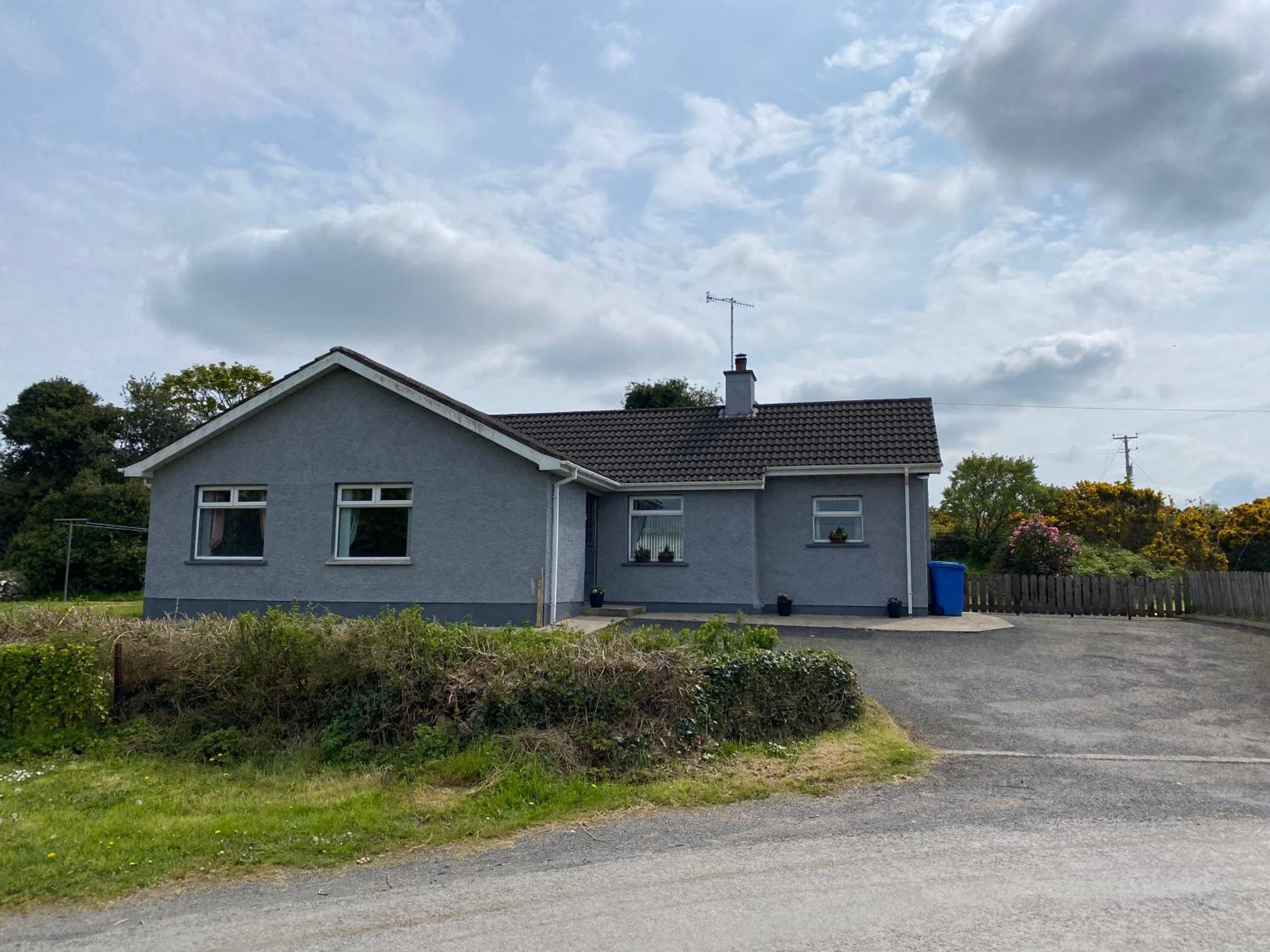 Three-Bedroom House photo 2
