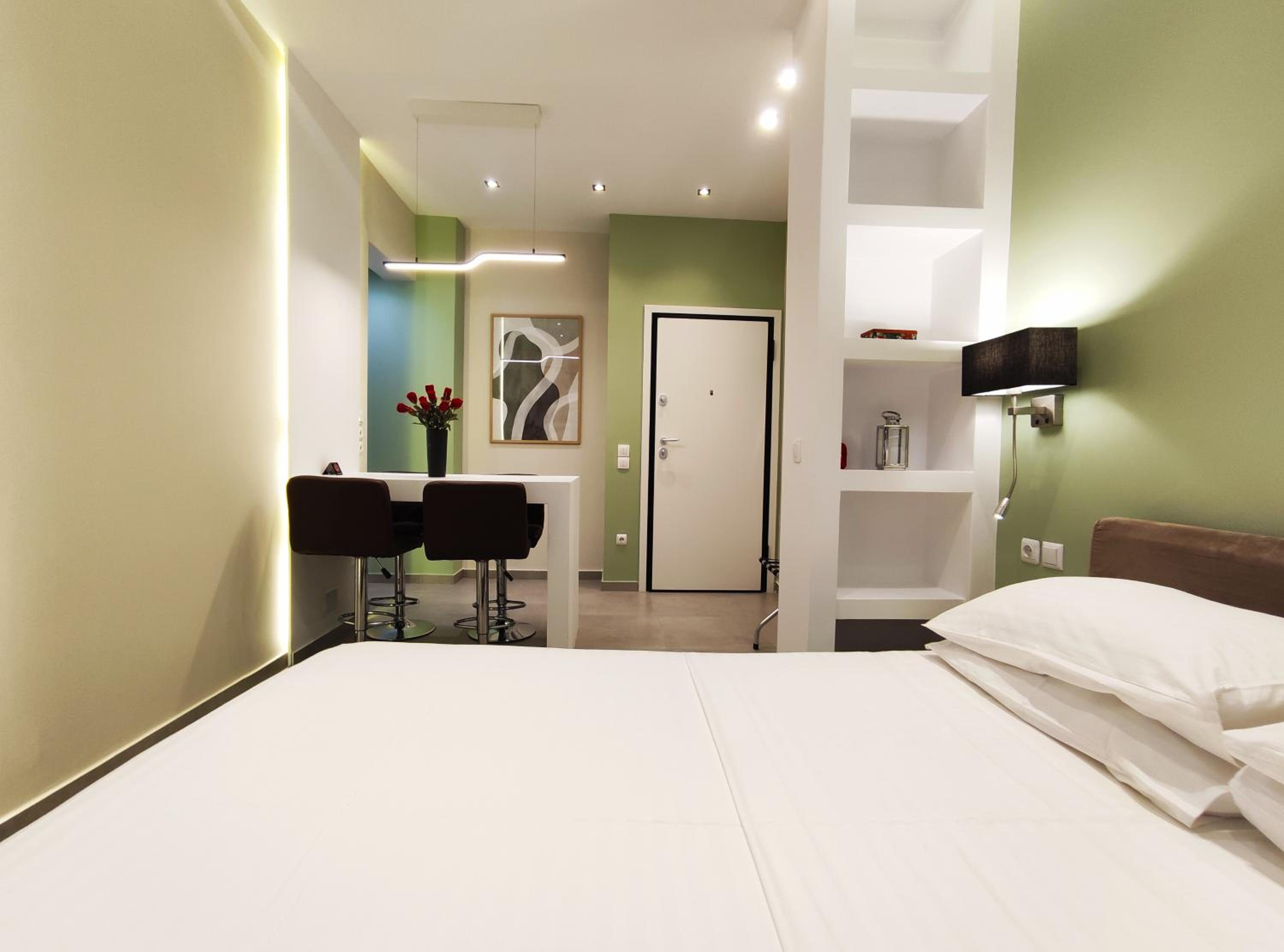 One-Bedroom Deluxe Apartment