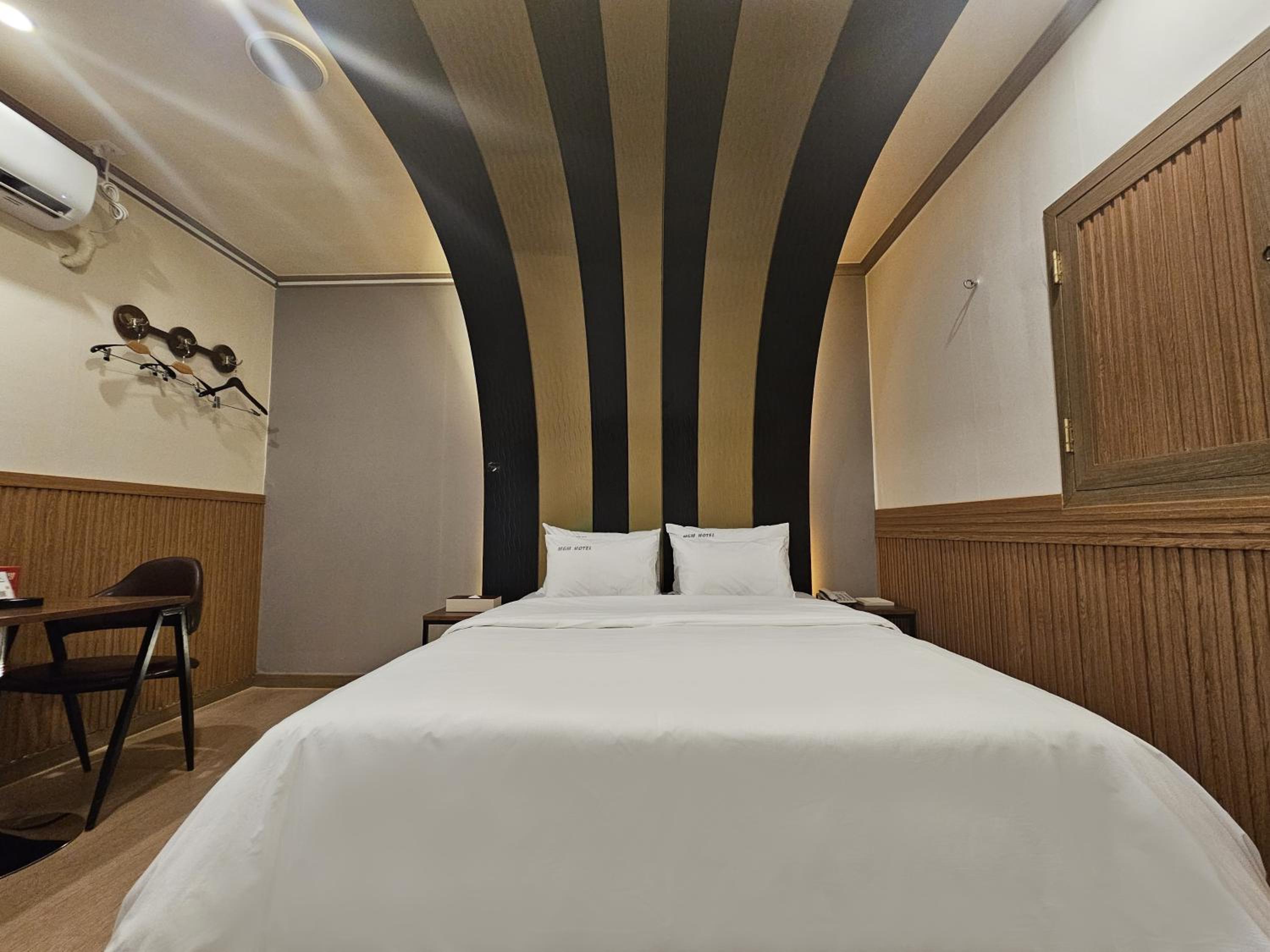 Standard Double Room - Photo 2