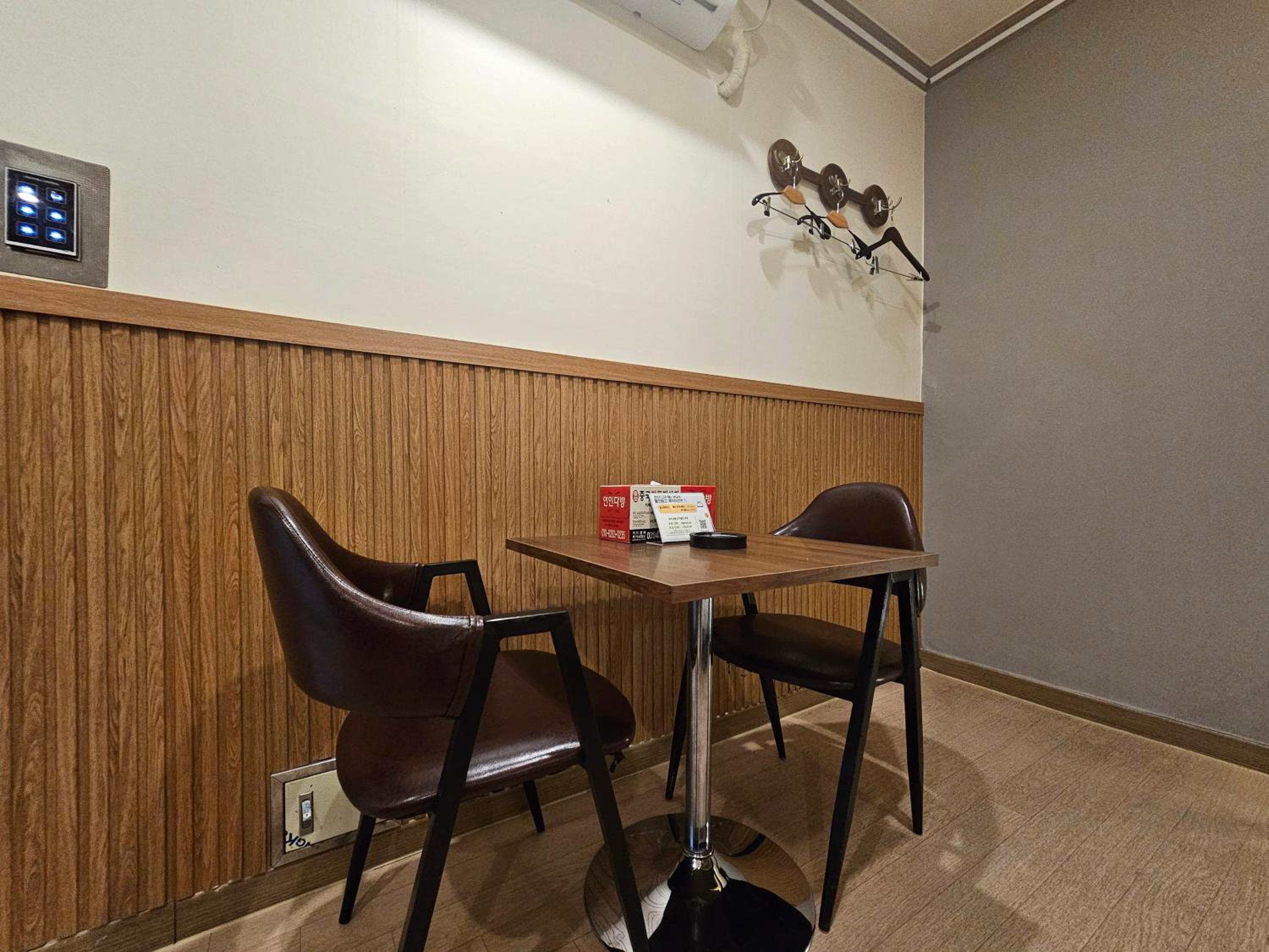 Standard Double Room - Photo 11