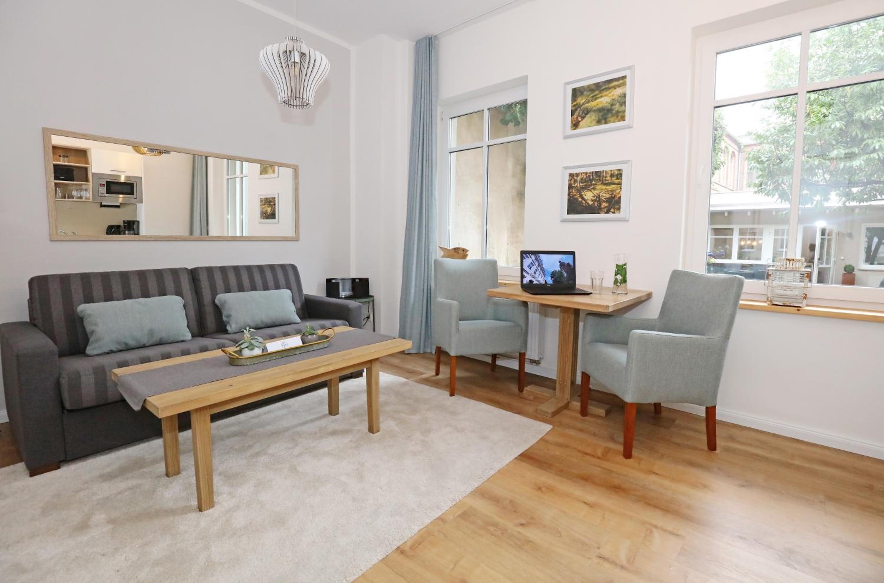 Classic 2-Room Apartment