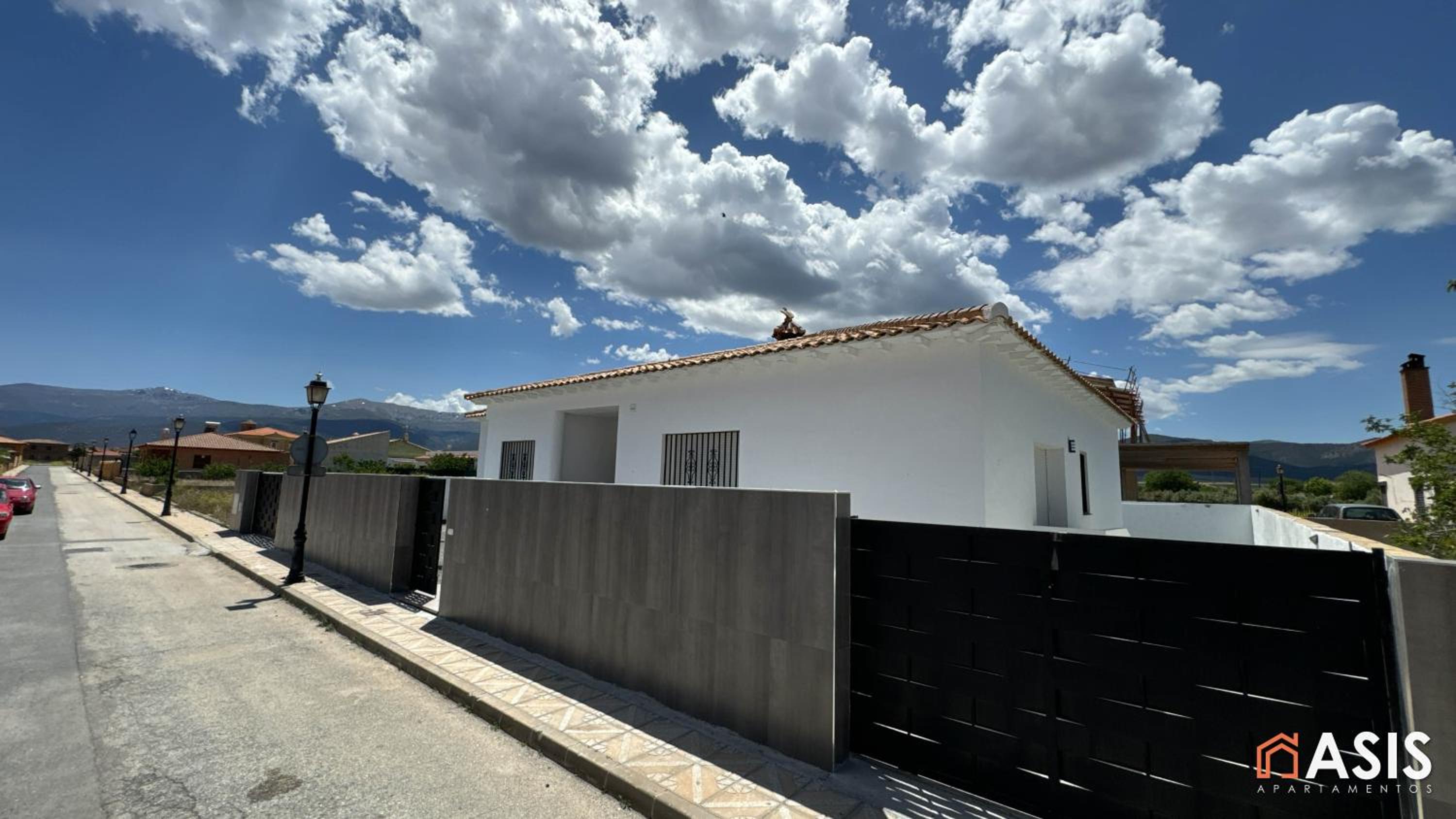 Two-Bedroom House photo 3