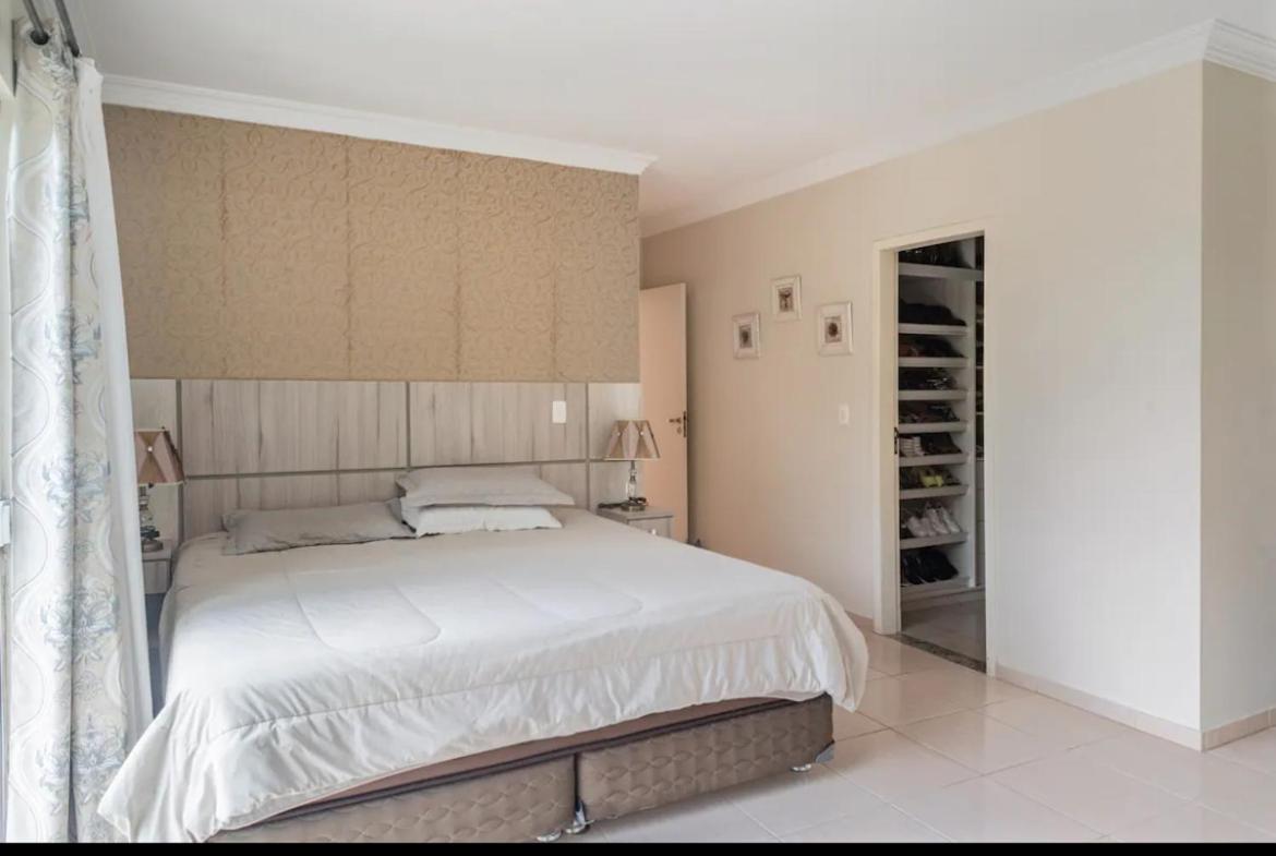 One-Bedroom House photo 1