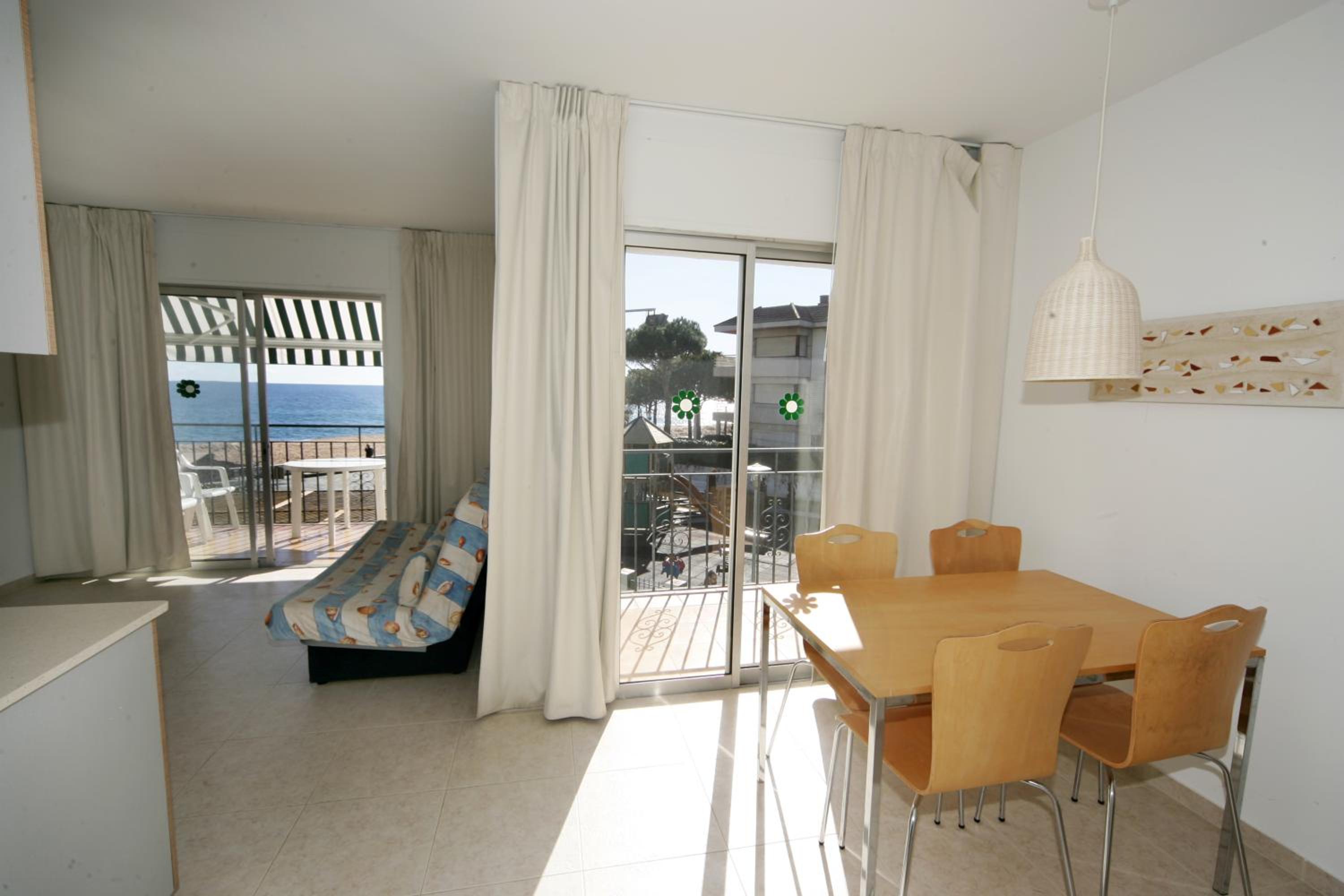 Apartamento de una habitación con vista al mar