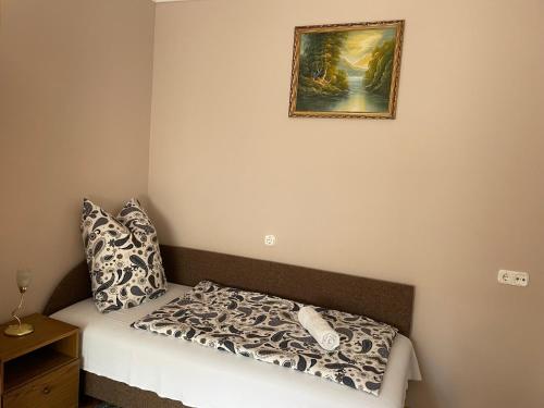 Two-Bedroom Apartment - Photo 6