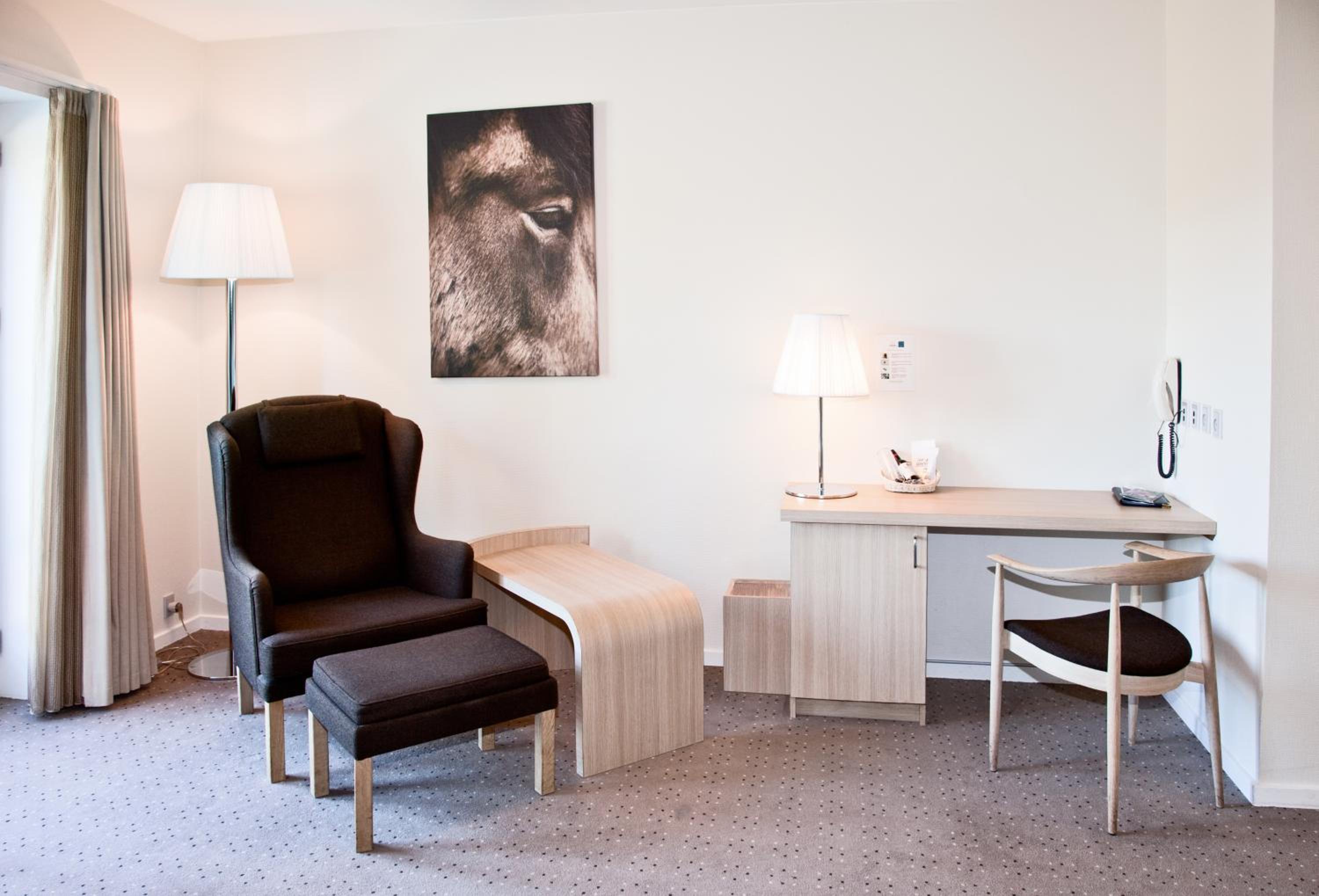Standard Twin Room - Photo 1