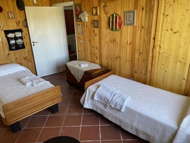 Twin Room - Disability Access photo 1