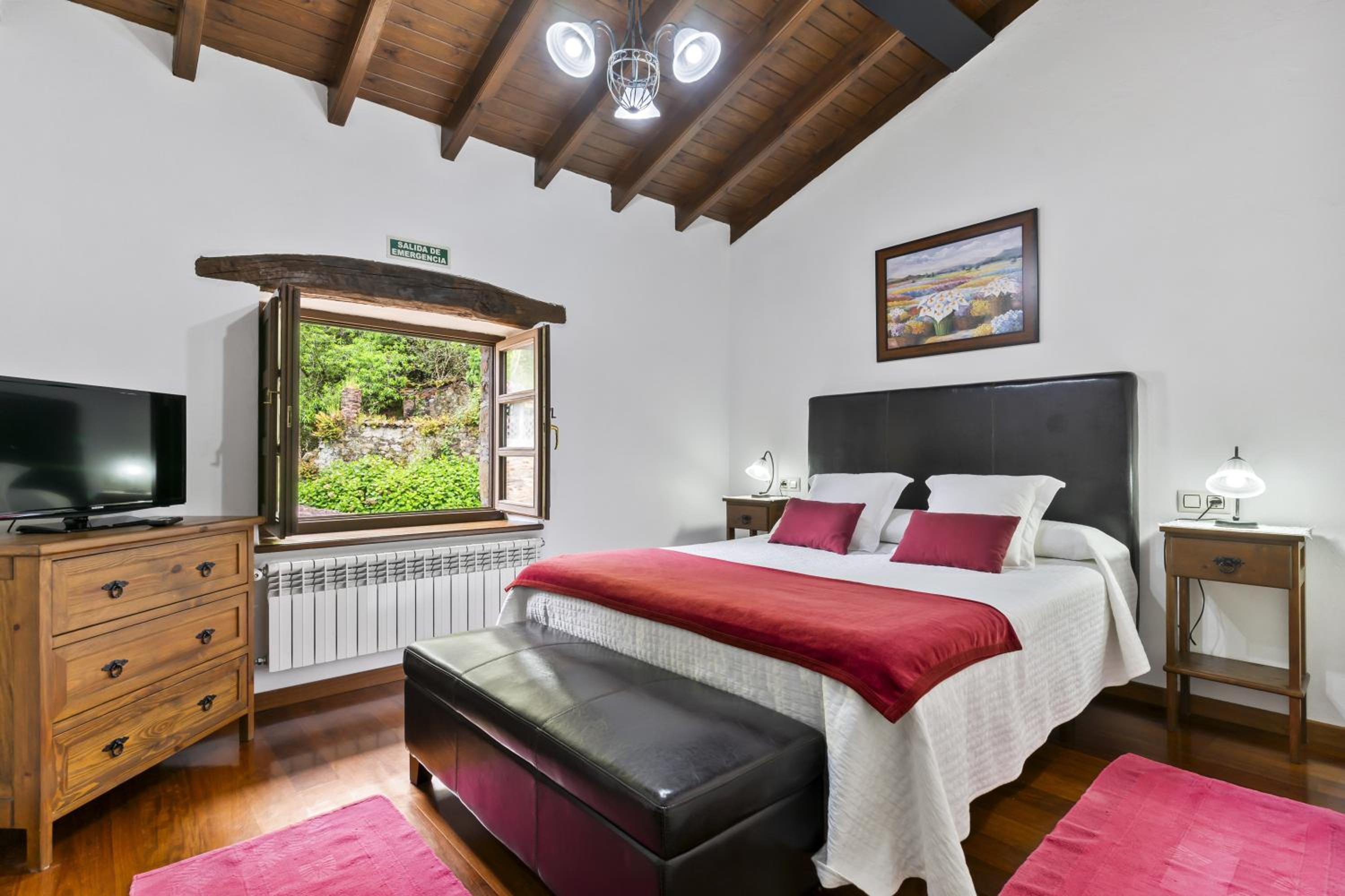 Three-Bedroom Premium Apartment with Balcony