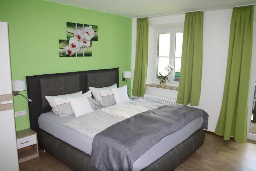 Double Room with Mountain View