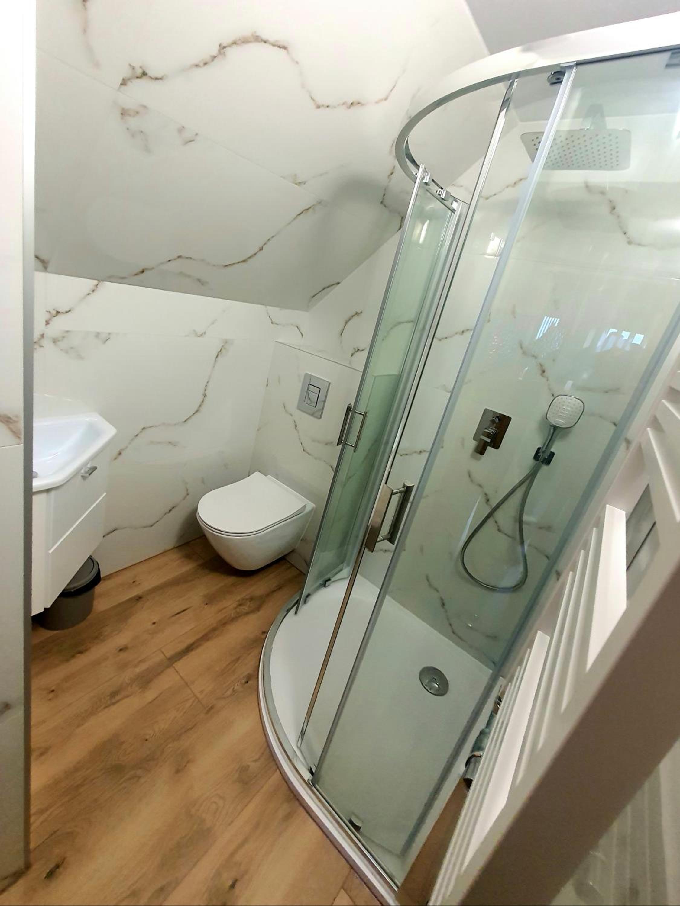 Quadruple Room with Private Bathroom photo 2