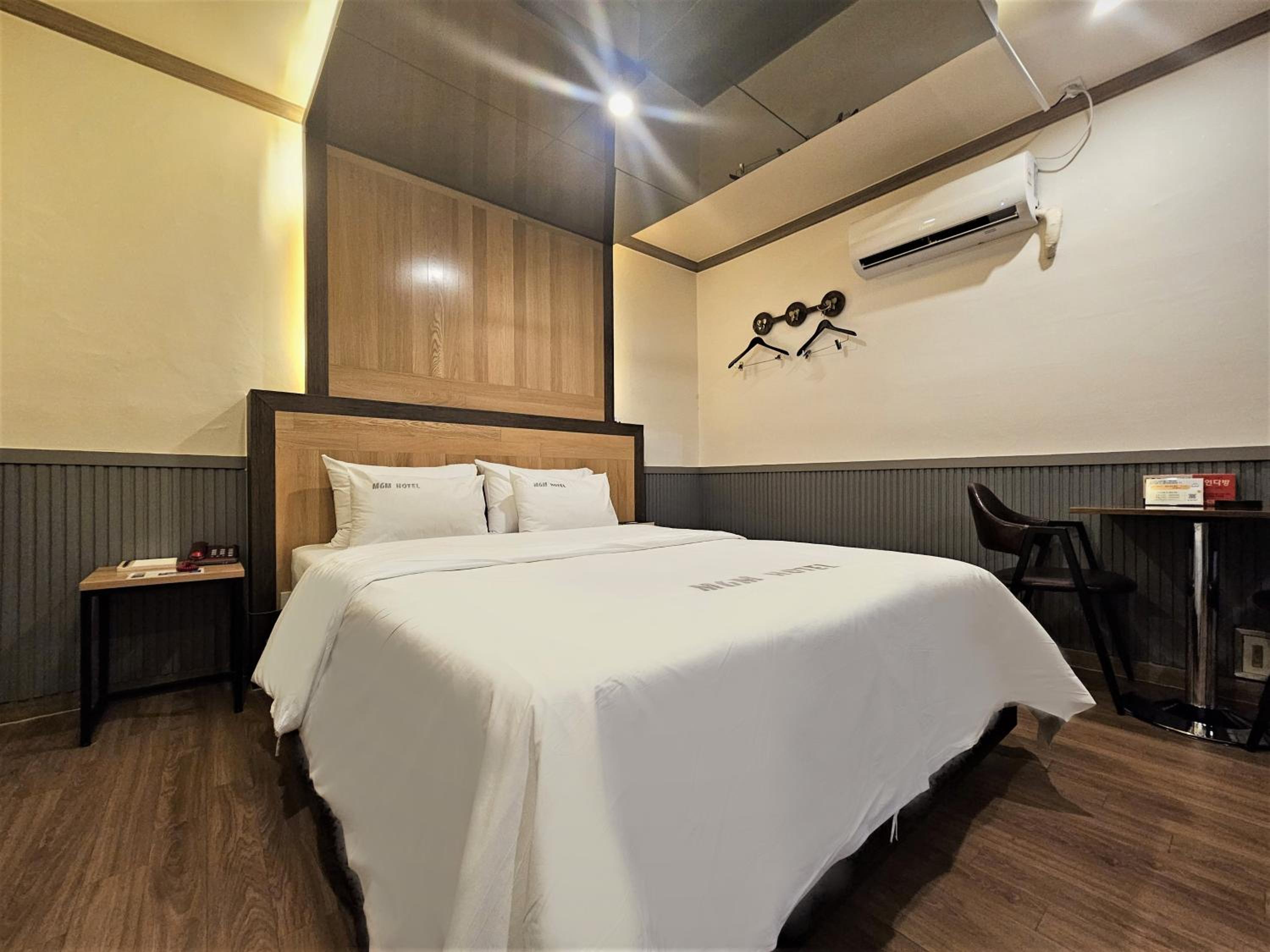 Deluxe Double Room - Photo 2