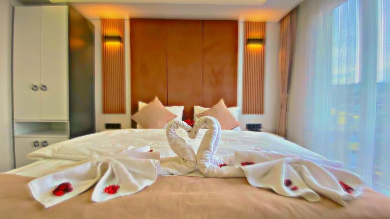 Deluxe Suite with Spa Bath