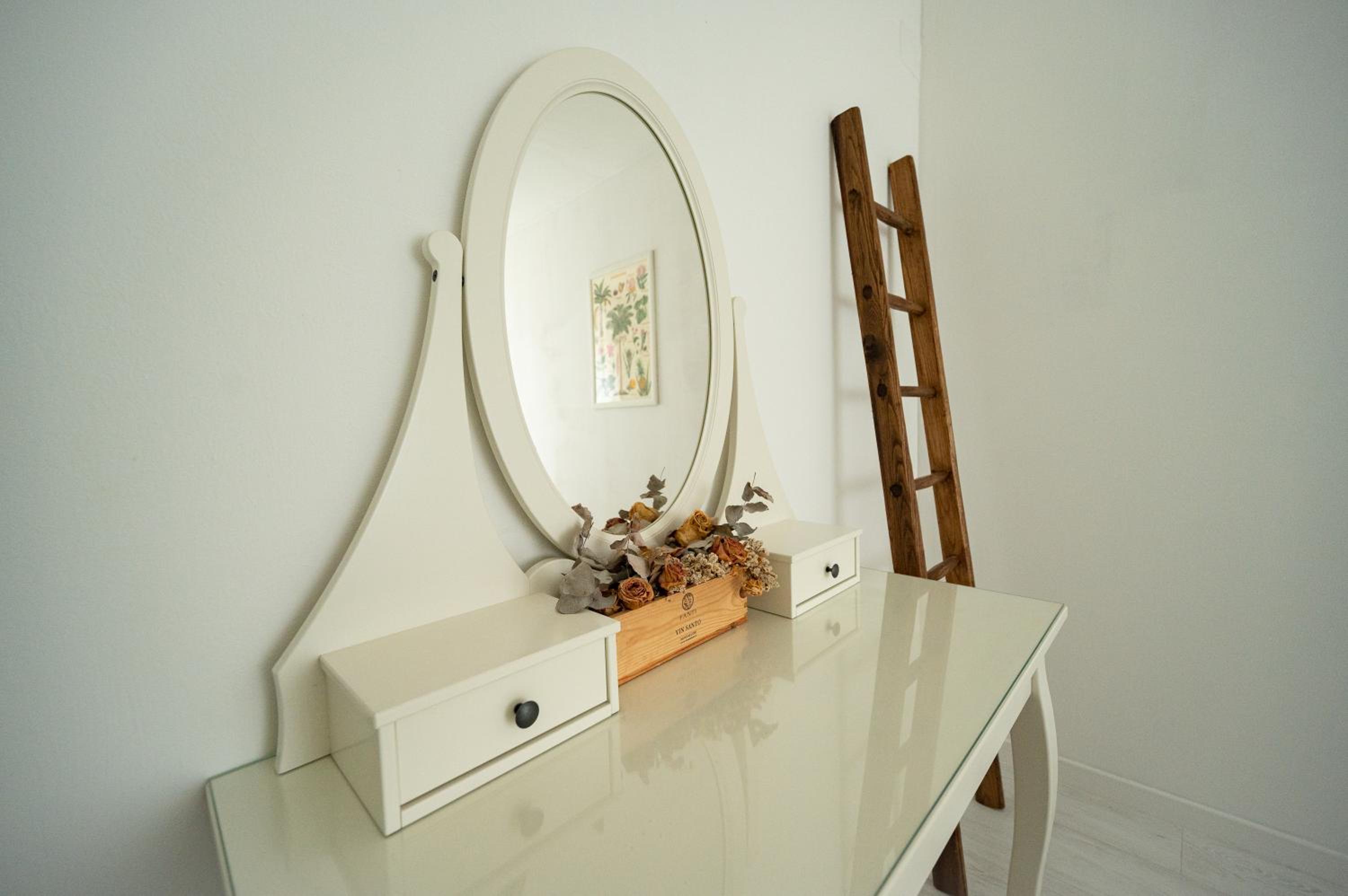 One-Bedroom Apartment photo 3