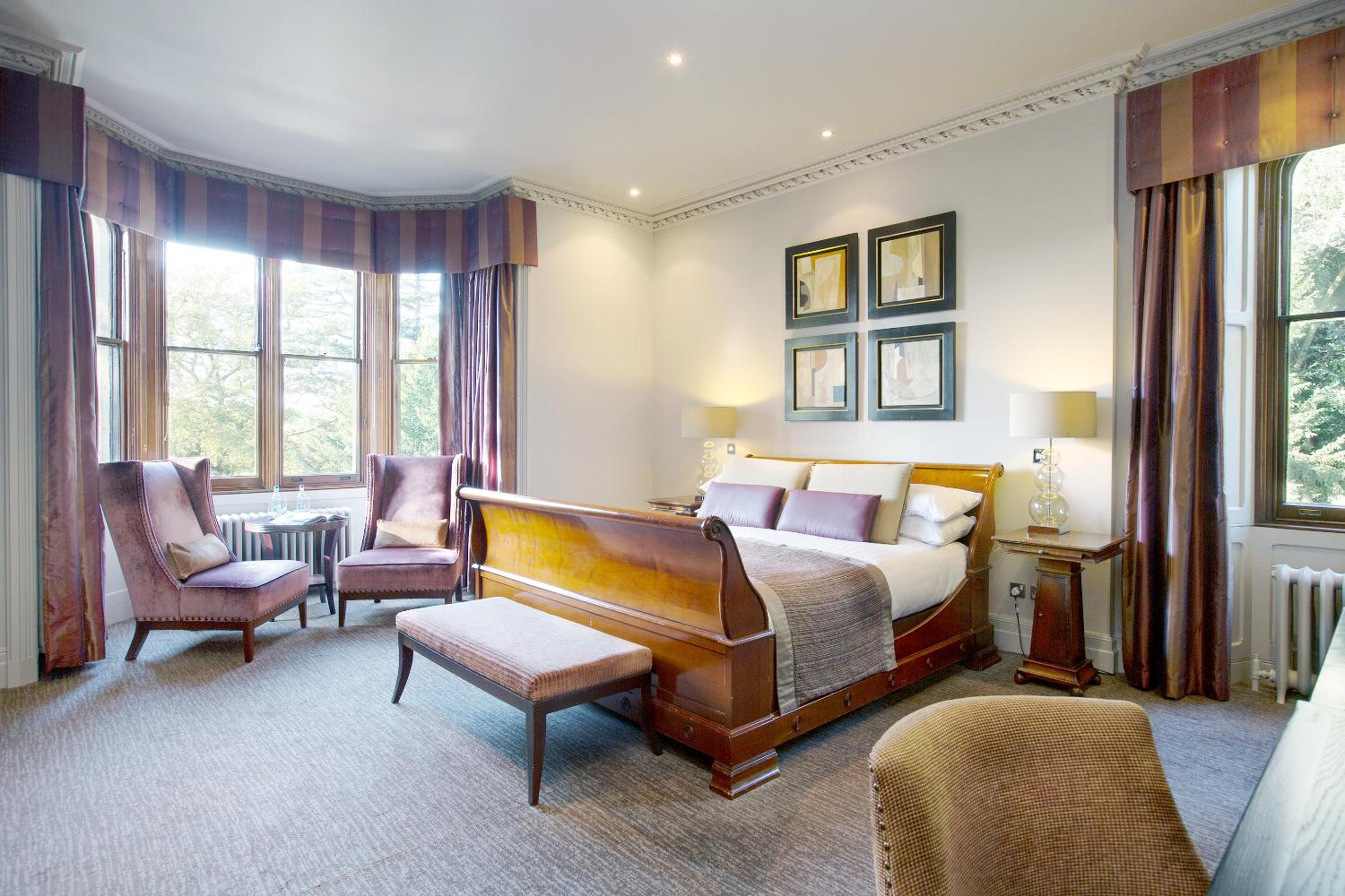 Feature Room