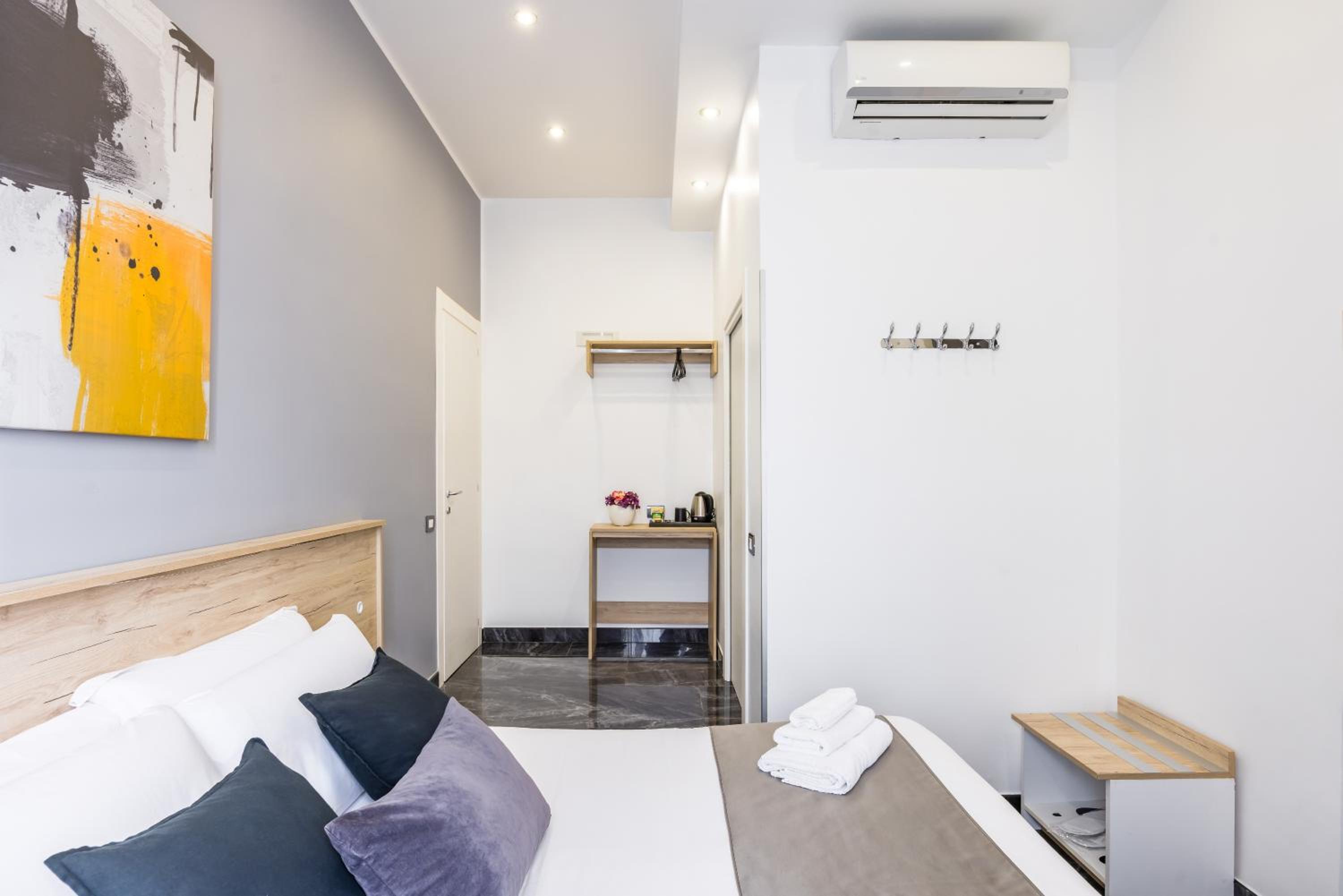 Double Room with Mountain View thumbnail 5