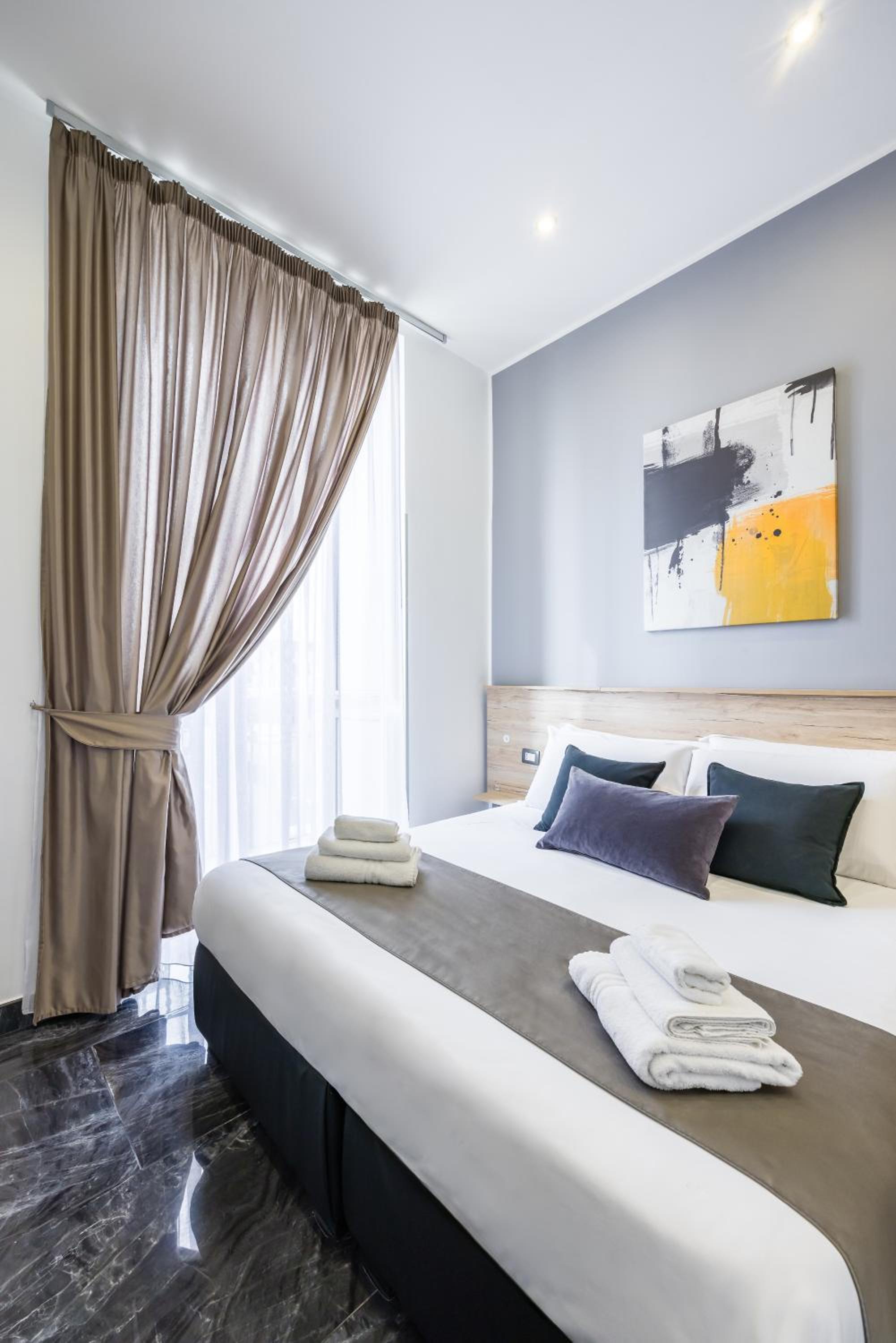 Double Room with Mountain View thumbnail 6