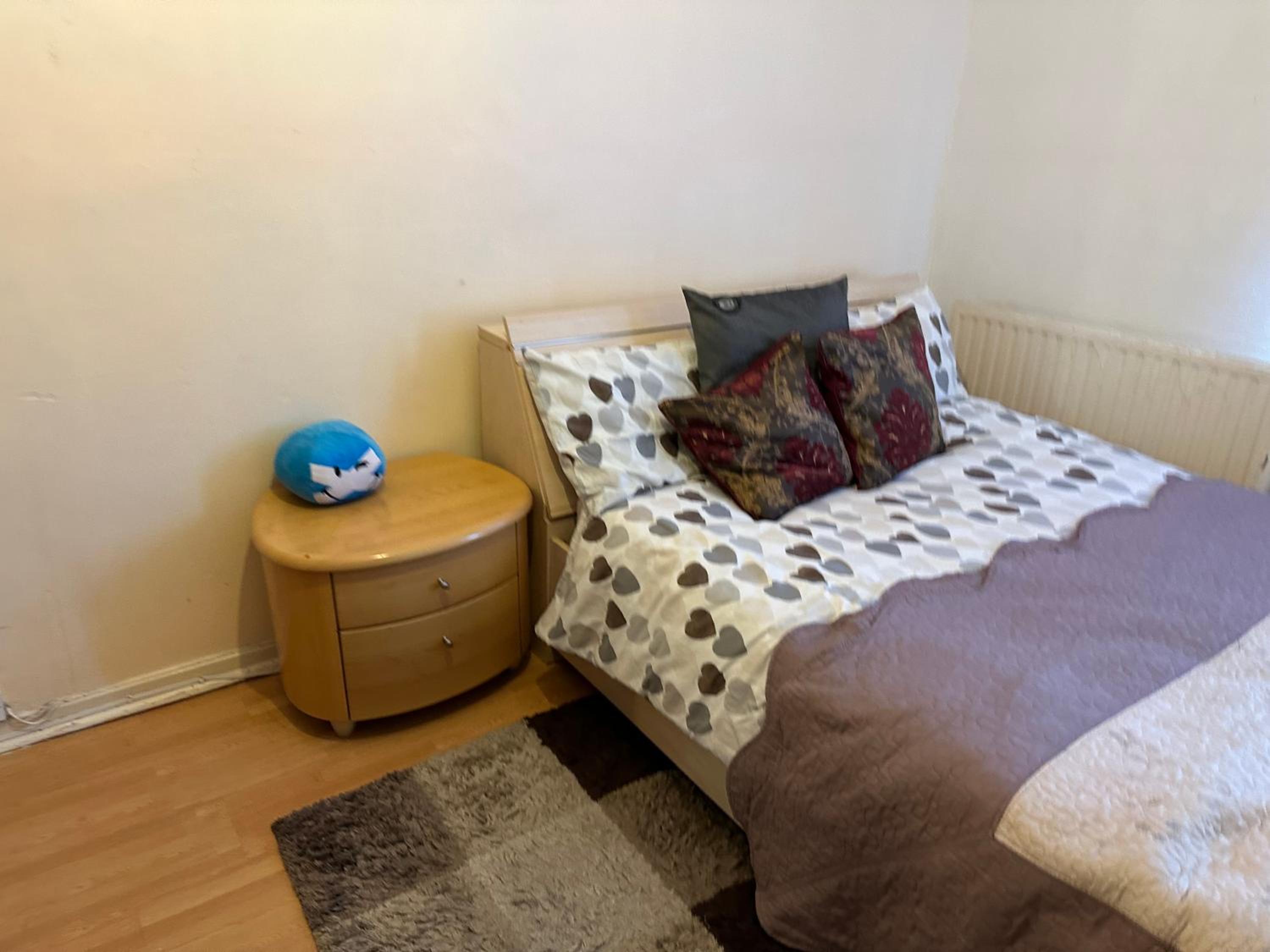 Standard King Room photo 3