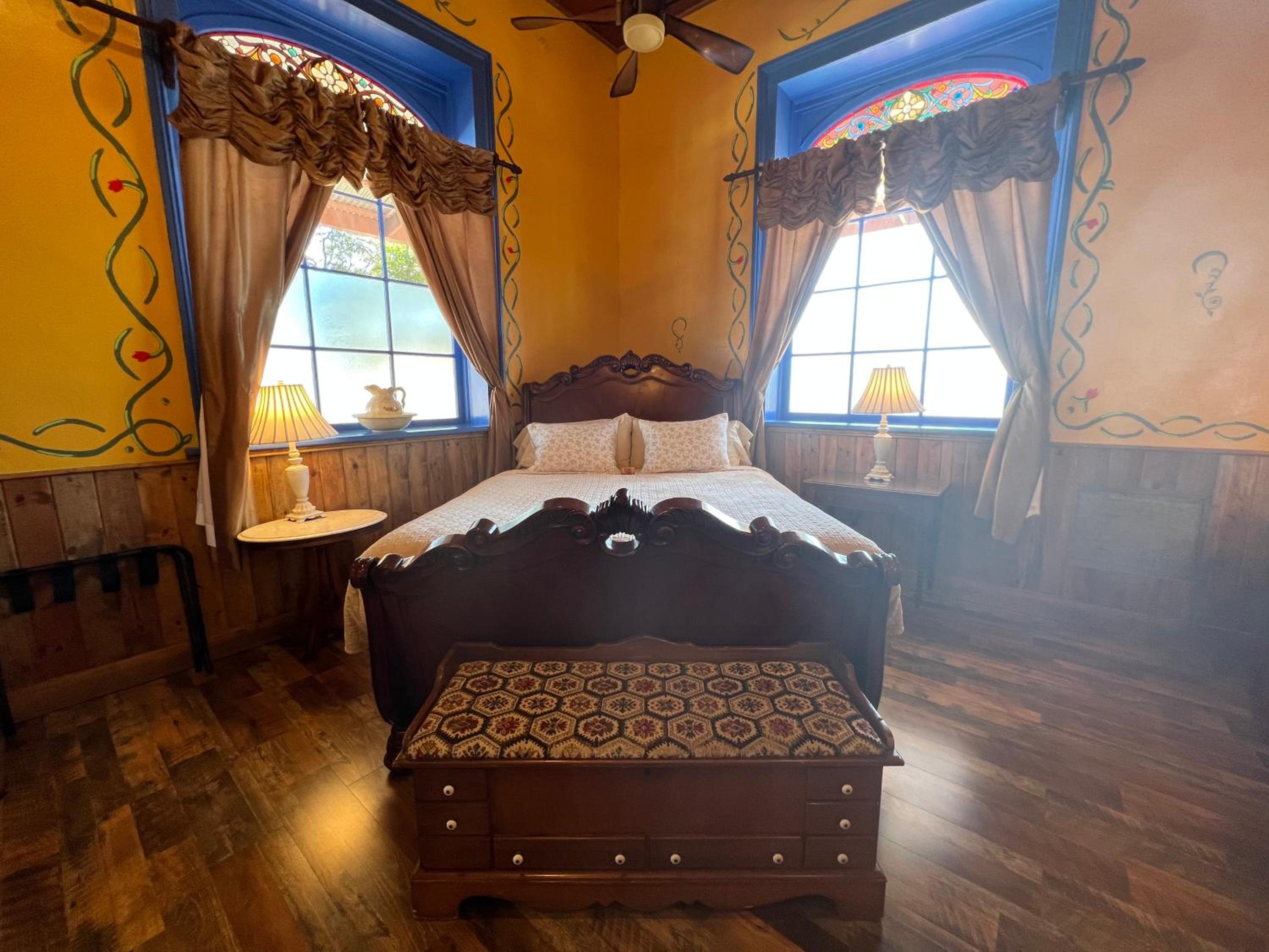 Standard King Room