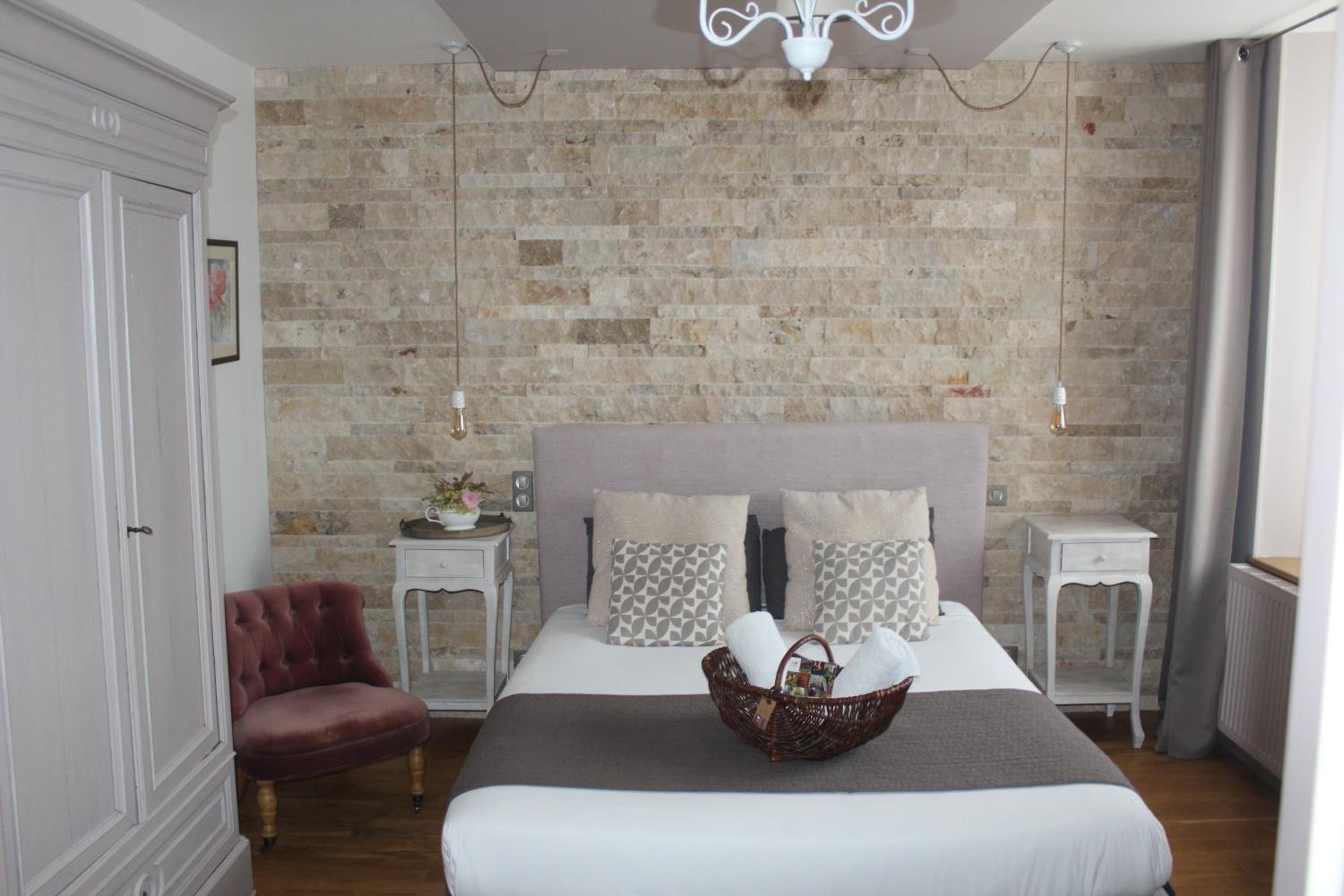 Double Room with Spa Bath photo 3