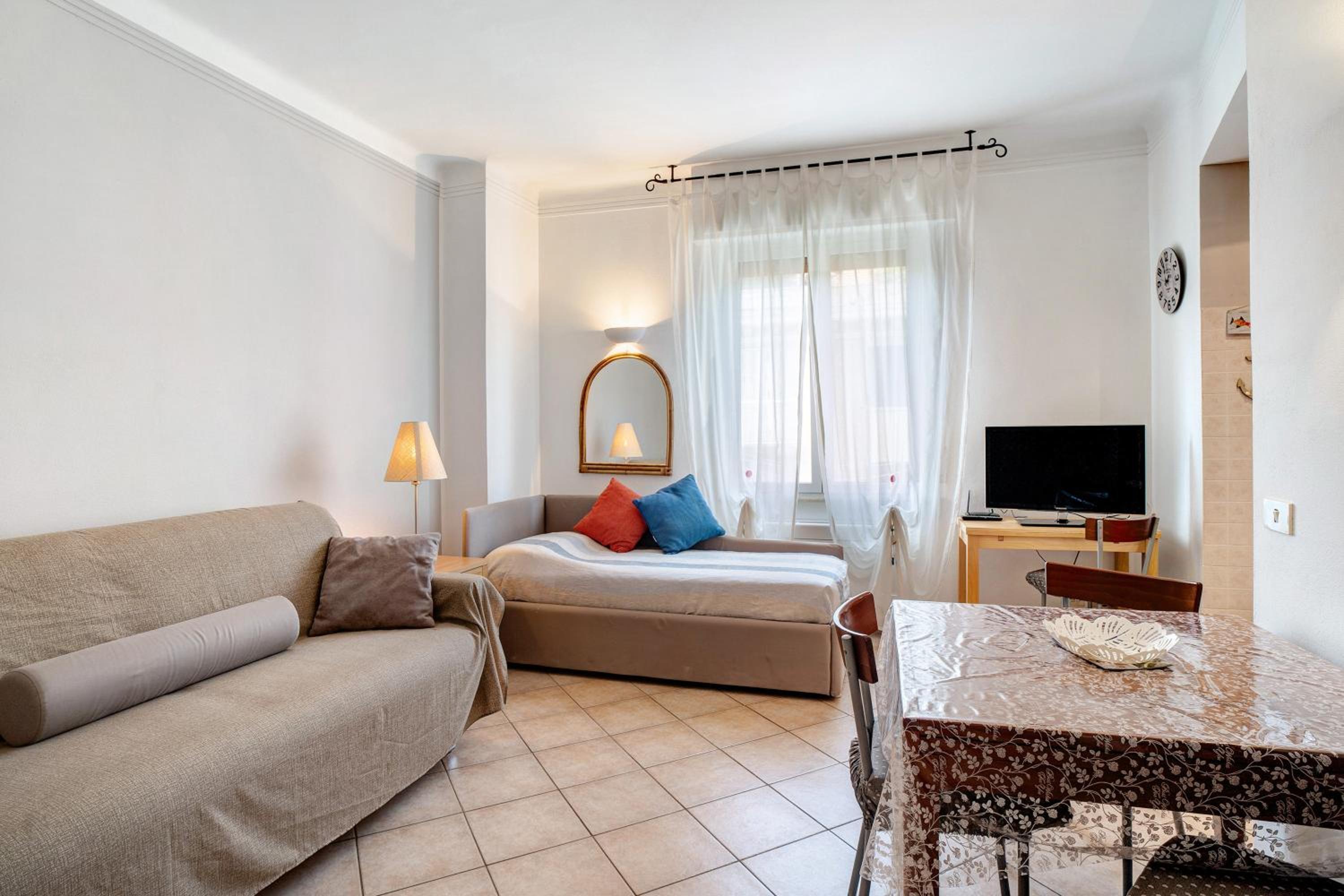 Superior One-Bedroom Apartment