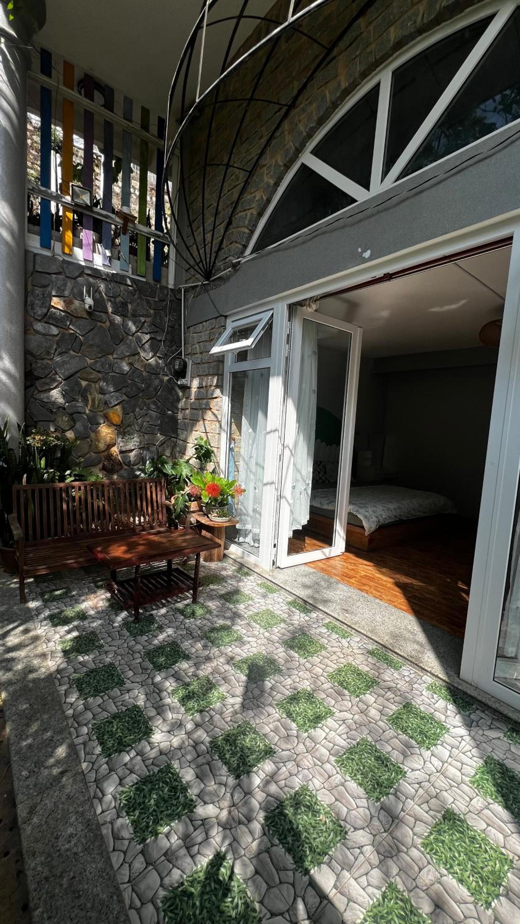 Standard Double Room - Photo 8