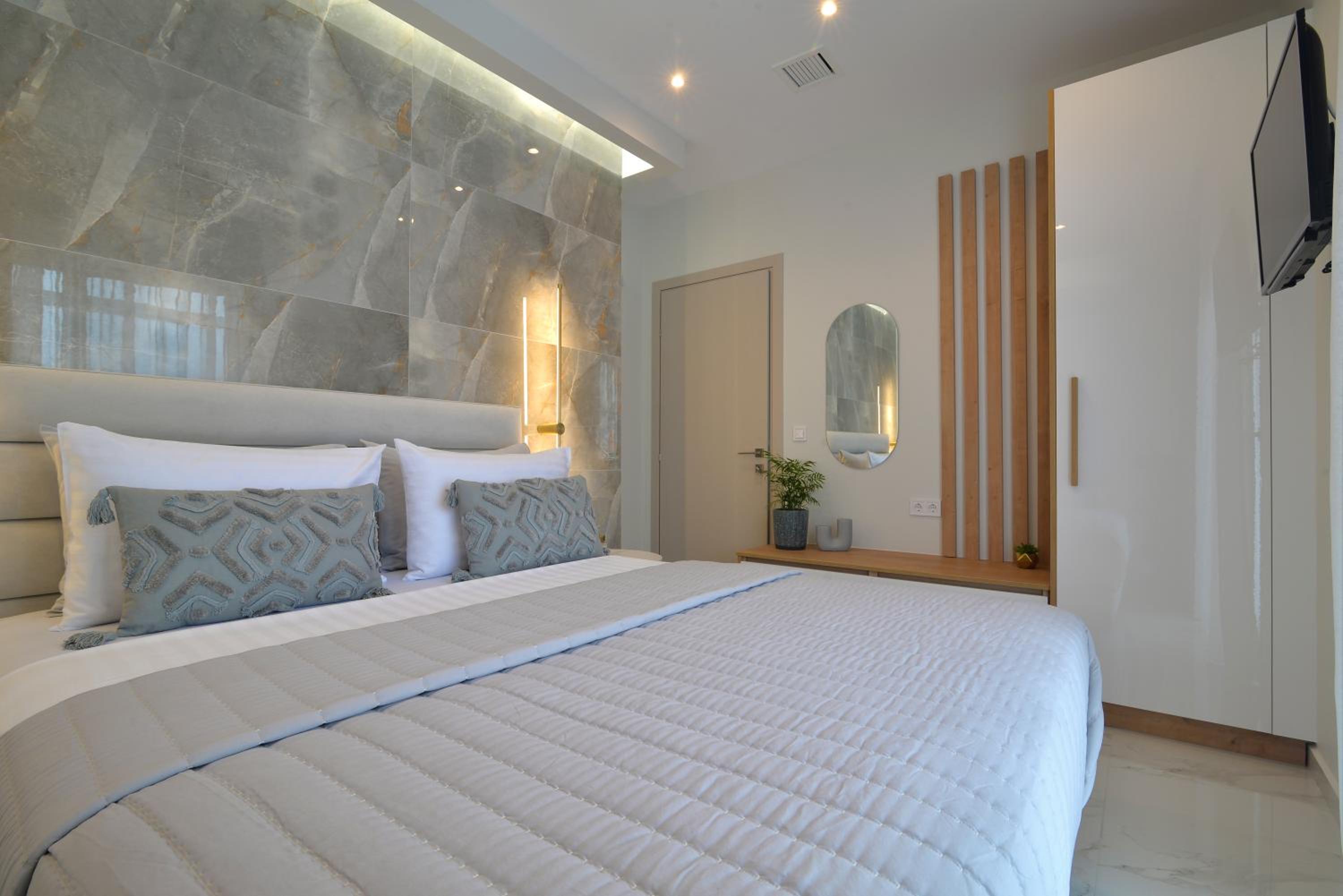 Suite with Mountain View photo 1